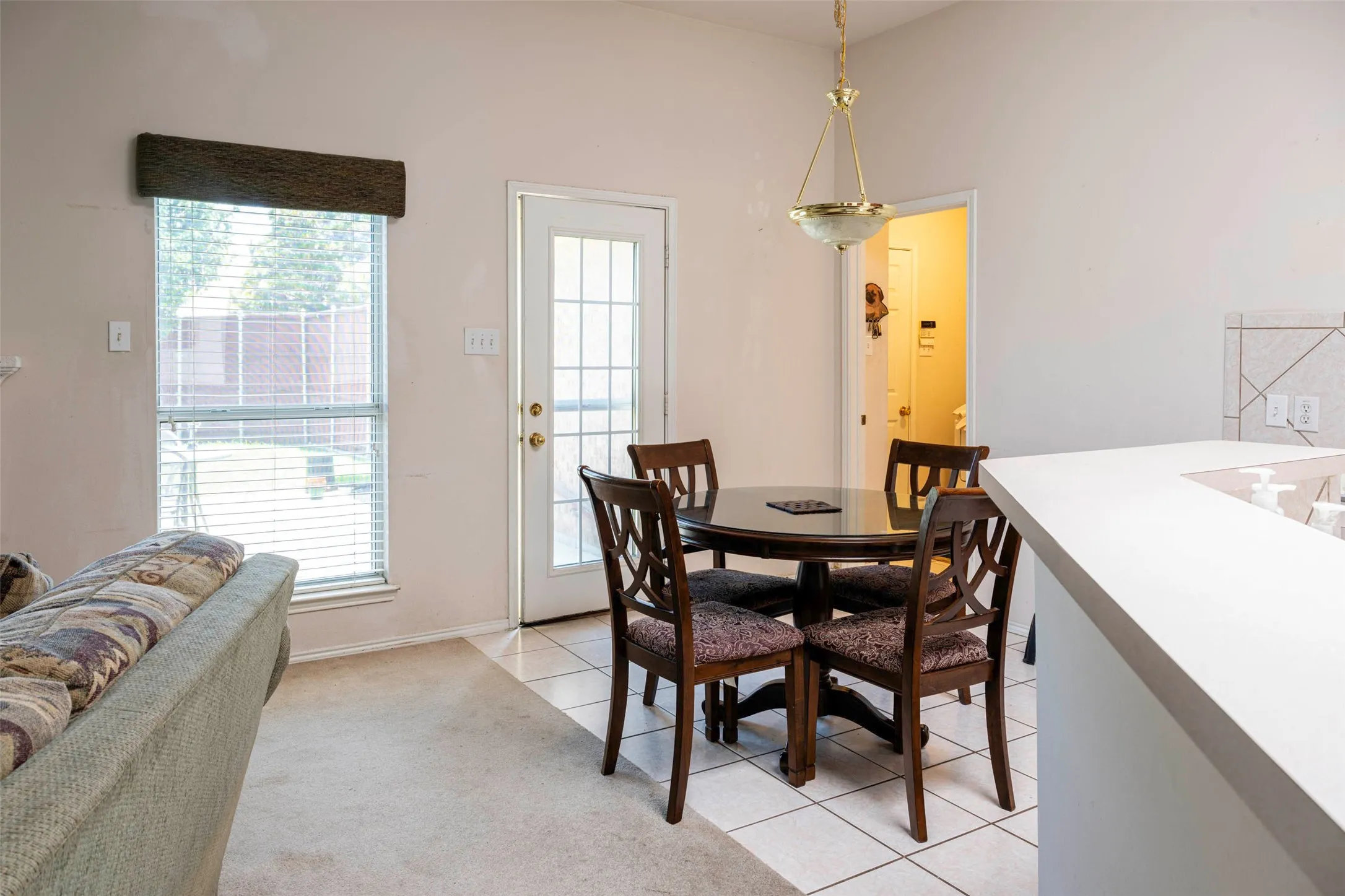 Single Family Residence For Sale in Denton County , 5833 Legend Lane, The Colony, Texas 75056, 3 Bedroom, 2 Bathroom, 2 Garage spaces, 1,661 Sqft, built in 2000, mls#21290221, Real Estate Agent in The Colony, Homes For Sale in Denton county, Homes For Sale in The Colony, Realtor in The Colony Texas, Real Estate Brokerage Independent Realty Texas, Luminita Cordes Realtor