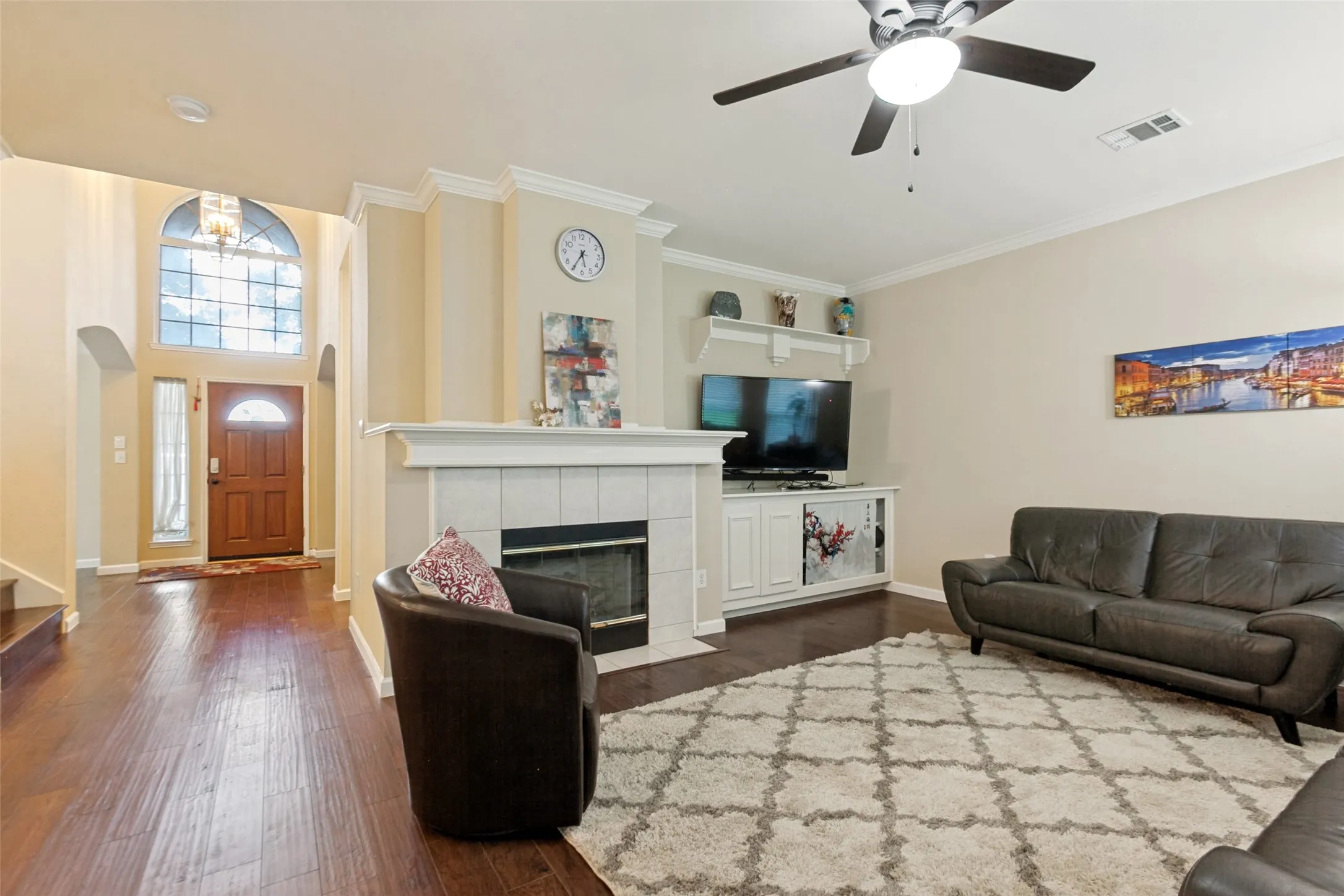 Family room w/gas fire place