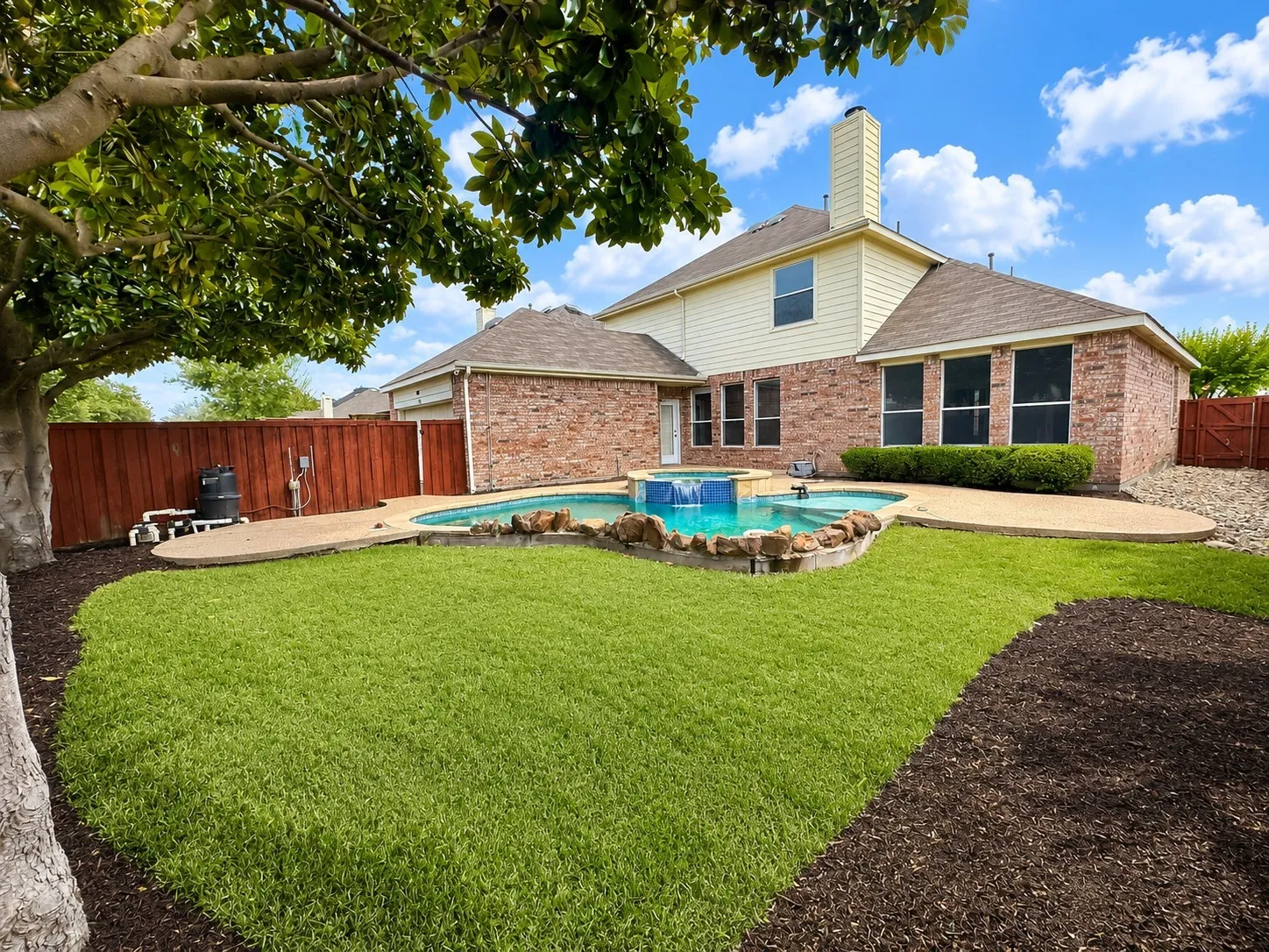 Single Family Residence For Sale in Collin County , 3705 Mason Drive, Plano, Texas 75025, 4 Bedroom, 3 Bathroom, 2 Garage spaces, 2,988 Sqft, built in 2000, mls#21297754, Real Estate Agent in Plano, Homes For Sale in Collin county, Homes For Sale in Plano, Realtor in Plano Texas, Real Estate Brokerage Independent Realty Texas, Luminita Cordes Realtor