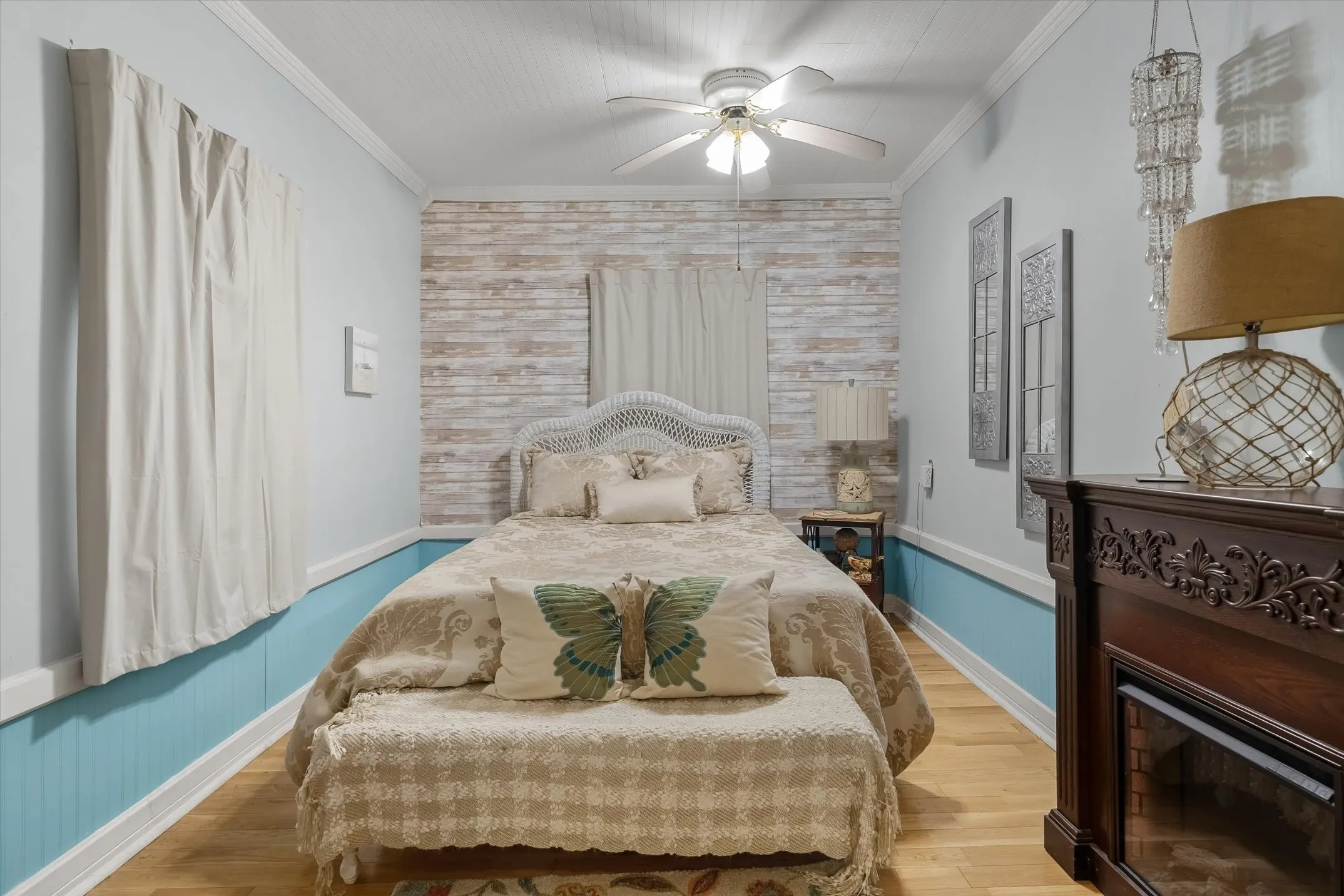 Single Family Residence For Sale in Van Zandt County , 12125 N State Highway 110, Van, Texas 75790, 3 Bedroom, 4 Bathroom, Garage spaces, 2,410 Sqft, built in 1951, mls#21292074, Real Estate Agent in Van, Homes For Sale in Van Zandt county, Homes For Sale in Van, Realtor in Van Texas, Real Estate Brokerage Independent Realty Texas, Luminita Cordes Realtor