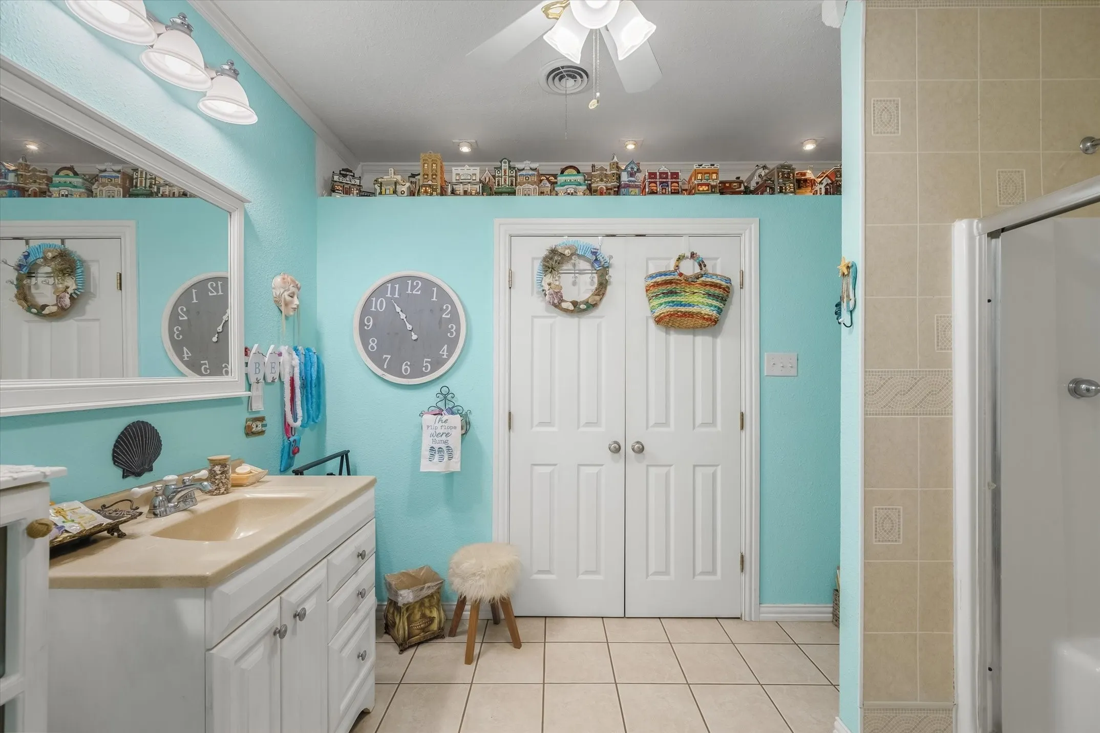Single Family Residence For Sale in Van Zandt County , 12125 N State Highway 110, Van, Texas 75790, 3 Bedroom, 4 Bathroom, Garage spaces, 2,410 Sqft, built in 1951, mls#21292074, Real Estate Agent in Van, Homes For Sale in Van Zandt county, Homes For Sale in Van, Realtor in Van Texas, Real Estate Brokerage Independent Realty Texas, Luminita Cordes Realtor