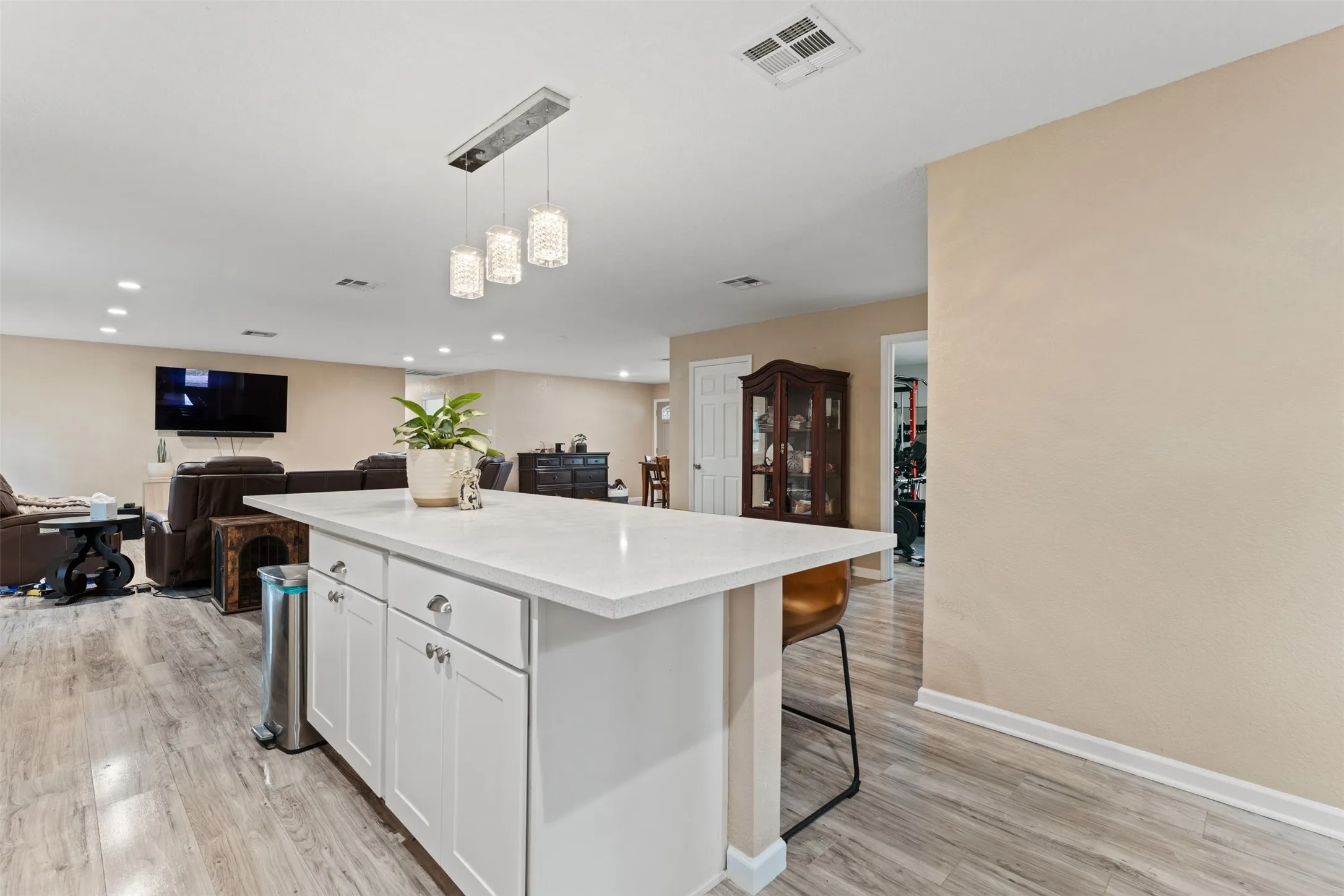Single Family Residence For Sale in Hamilton County , 443 County Road 316, Jonesboro, Texas 76538, 4 Bedroom, 2 Bathroom, Garage spaces, 2,357 Sqft, built in 1988, mls#21299852, Real Estate Agent in Jonesboro, Homes For Sale in Hamilton county, Homes For Sale in Jonesboro, Realtor in Jonesboro Texas, Real Estate Brokerage Independent Realty Texas, Luminita Cordes Realtor