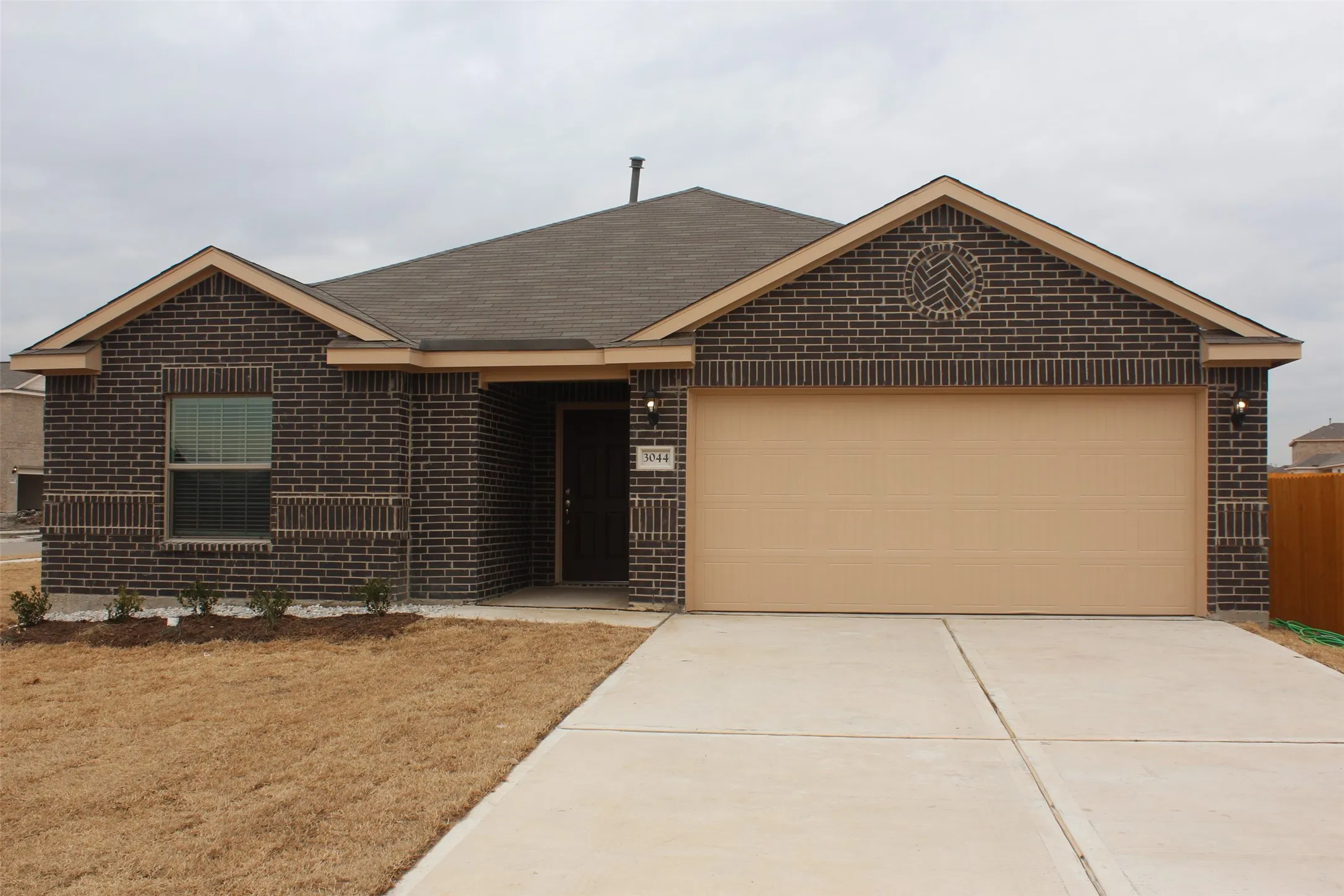 Single Family Residence For Rent in Kaufman County , 3044 Boran Drive, Forney, Texas 75126, 3 Bedroom, 2 Bathroom, 2 Garage spaces, 1,643 Sqft, built in 2021, mls#21300068, Real Estate Agent in Forney, Homes For Rent in Kaufman county, Homes For Rent in Forney, Realtor in Forney Texas, Real Estate Brokerage Independent Realty Texas, Luminita Cordes Realtor