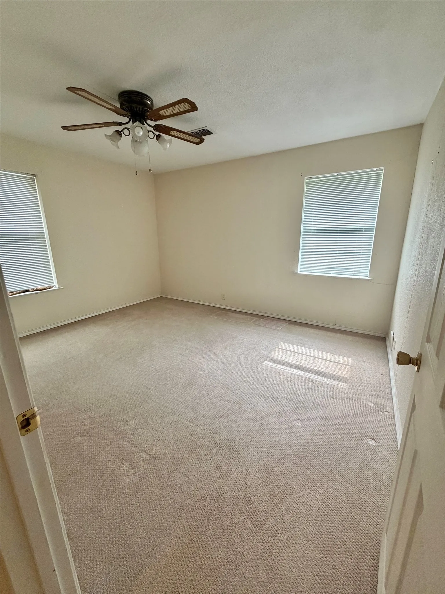 Single Family Residence For Sale in Collin County , 317 Allenwood Drive, Princeton, Texas 75407, 2 Bedroom, 2 Bathroom, 2 Garage spaces, 1,330 Sqft, built in 1970, mls#21299534, Real Estate Agent in Princeton, Homes For Sale in Collin county, Homes For Sale in Princeton, Realtor in Princeton Texas, Real Estate Brokerage Independent Realty Texas, Luminita Cordes Realtor