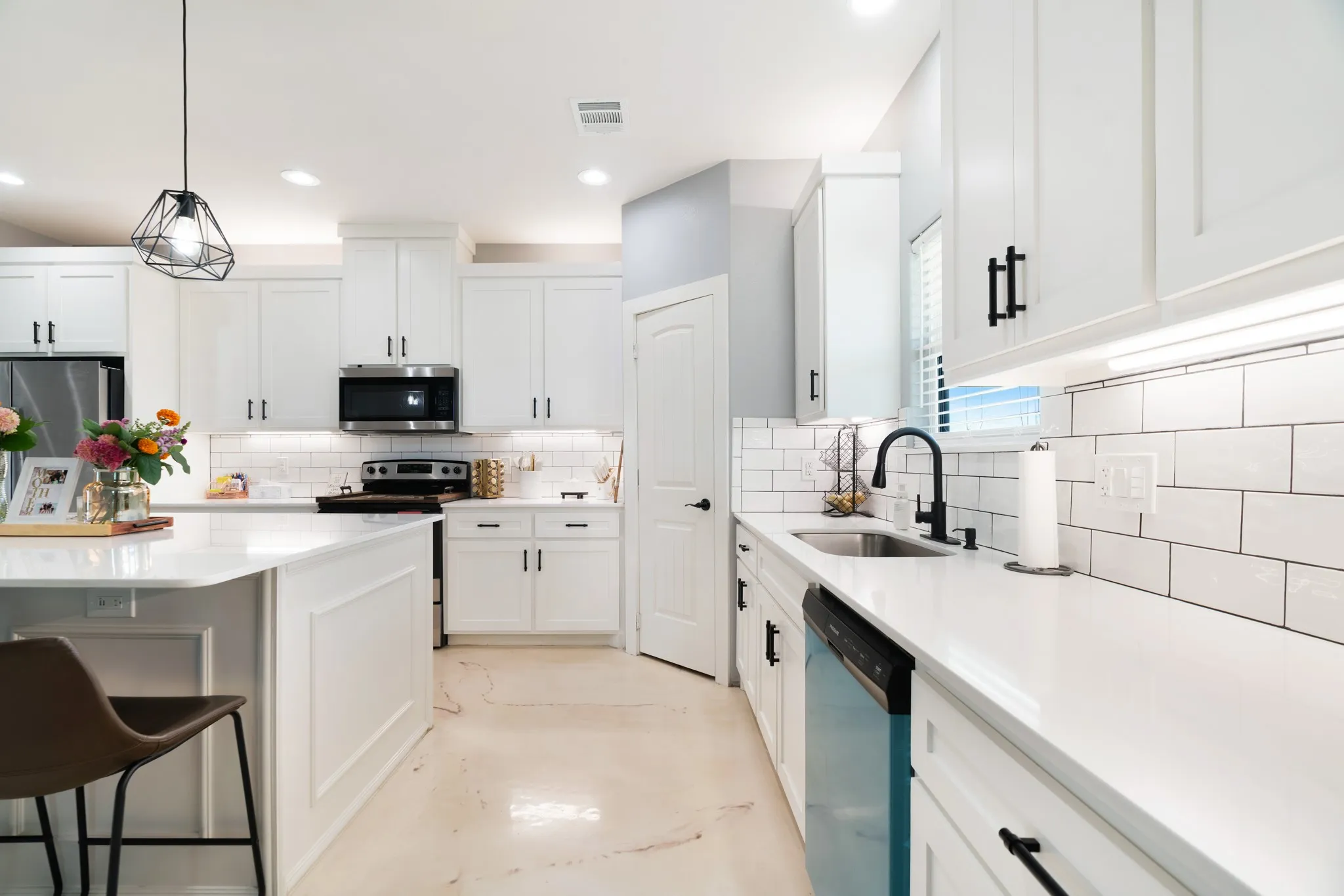Single Family Residence For Sale in Lamar County , 725 Daniel Street, Blossom, Texas 75416, 3 Bedroom, 2 Bathroom, 2 Garage spaces, 1,788 Sqft, built in 2023, mls#21299844, Real Estate Agent in Blossom, Homes For Sale in Lamar county, Homes For Sale in Blossom, Realtor in Blossom Texas, Real Estate Brokerage Independent Realty Texas, Luminita Cordes Realtor