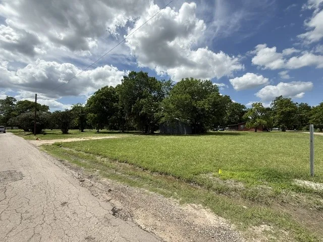 Improved Land For Sale in Delta County , 741 E Kaufman Avenue, Cooper, Texas 75432, 0, 0, Garage spaces, 0 Sqft, built in 1987, Price $62,500, mls#21300064, Real Estate Agent in Cooper, Homes For Sale in Delta county, Homes For Sale in Cooper, Realtor in Cooper Texas, Real Estate Brokerage Independent Realty Texas, Luminita Cordes Realtor