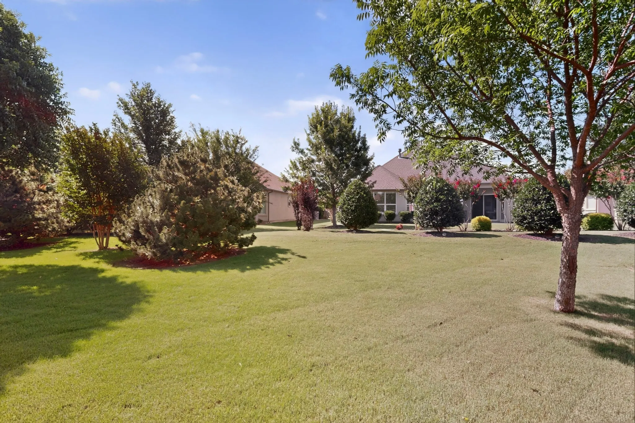 Single Family Residence For Sale in Denton County , 9801 Lindenwood Trail, Denton, Texas 76207, 3 Bedroom, 2 Bathroom, 3 Garage spaces, 2,063 Sqft, built in 2015, mls#21299913, Real Estate Agent in Denton, Homes For Sale in Denton county, Homes For Sale in Denton, Realtor in Denton Texas, Real Estate Brokerage Independent Realty Texas, Luminita Cordes Realtor