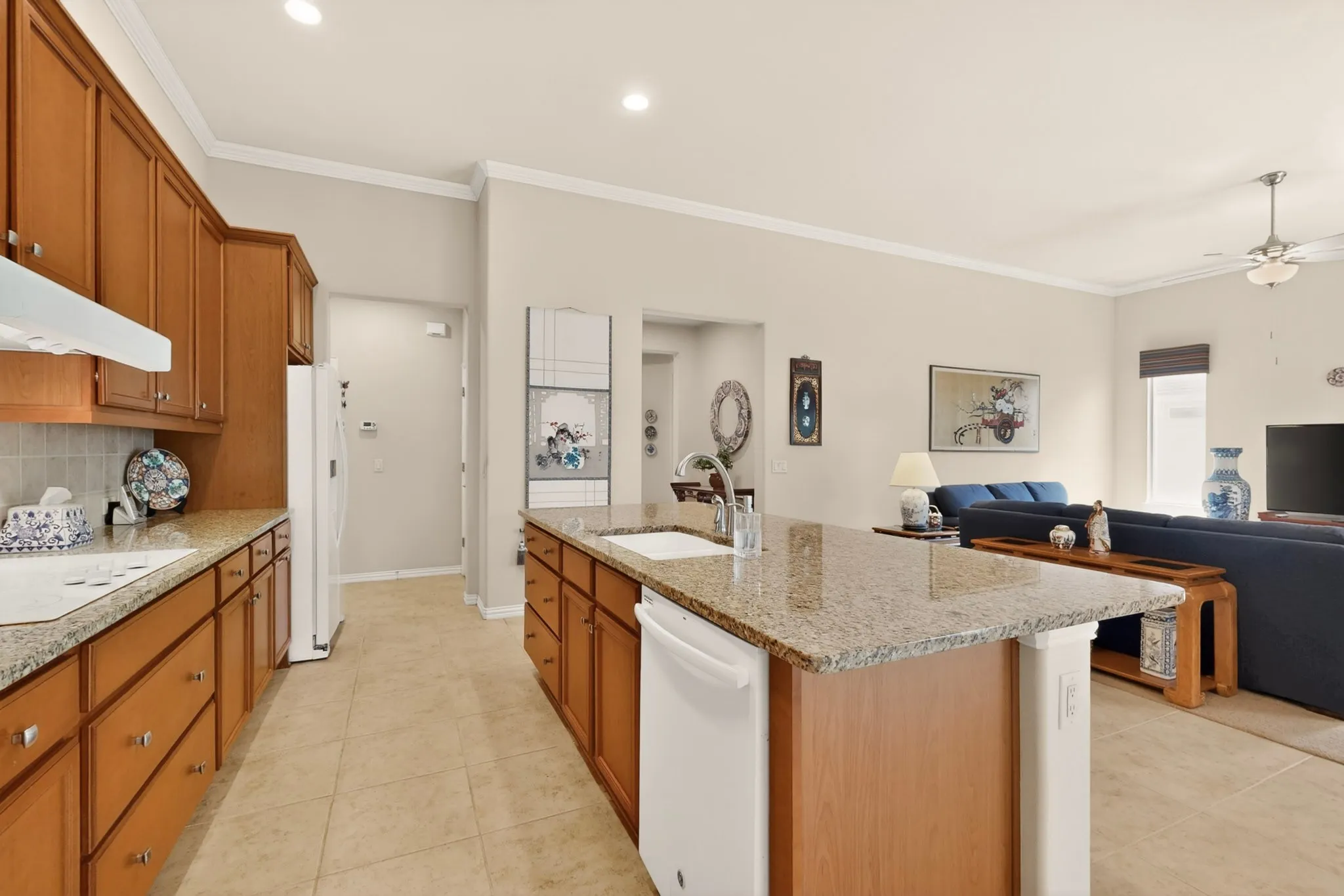Single Family Residence For Sale in Denton County , 9801 Lindenwood Trail, Denton, Texas 76207, 3 Bedroom, 2 Bathroom, 3 Garage spaces, 2,063 Sqft, built in 2015, mls#21299913, Real Estate Agent in Denton, Homes For Sale in Denton county, Homes For Sale in Denton, Realtor in Denton Texas, Real Estate Brokerage Independent Realty Texas, Luminita Cordes Realtor