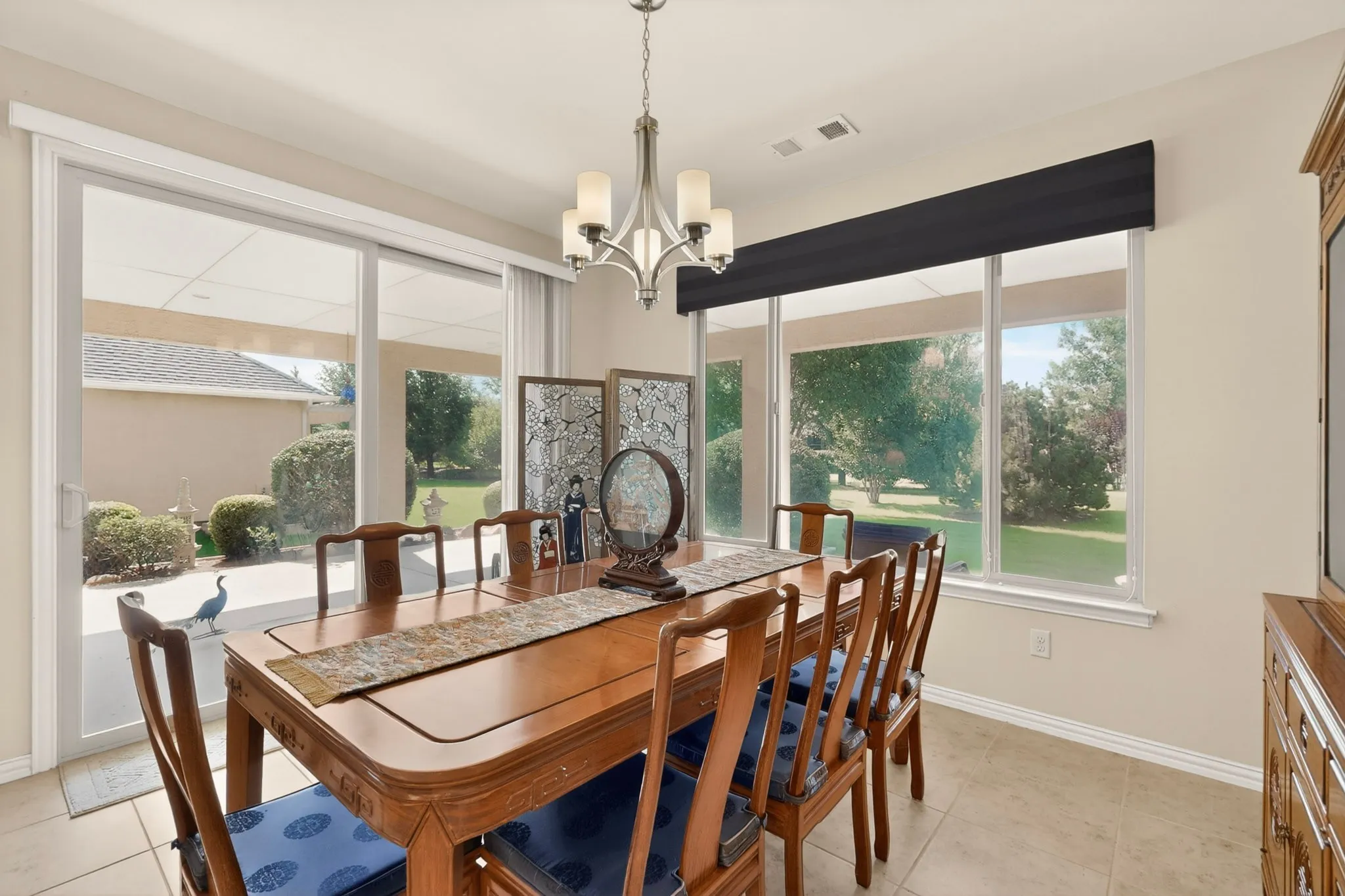Single Family Residence For Sale in Denton County , 9801 Lindenwood Trail, Denton, Texas 76207, 3 Bedroom, 2 Bathroom, 3 Garage spaces, 2,063 Sqft, built in 2015, mls#21299913, Real Estate Agent in Denton, Homes For Sale in Denton county, Homes For Sale in Denton, Realtor in Denton Texas, Real Estate Brokerage Independent Realty Texas, Luminita Cordes Realtor