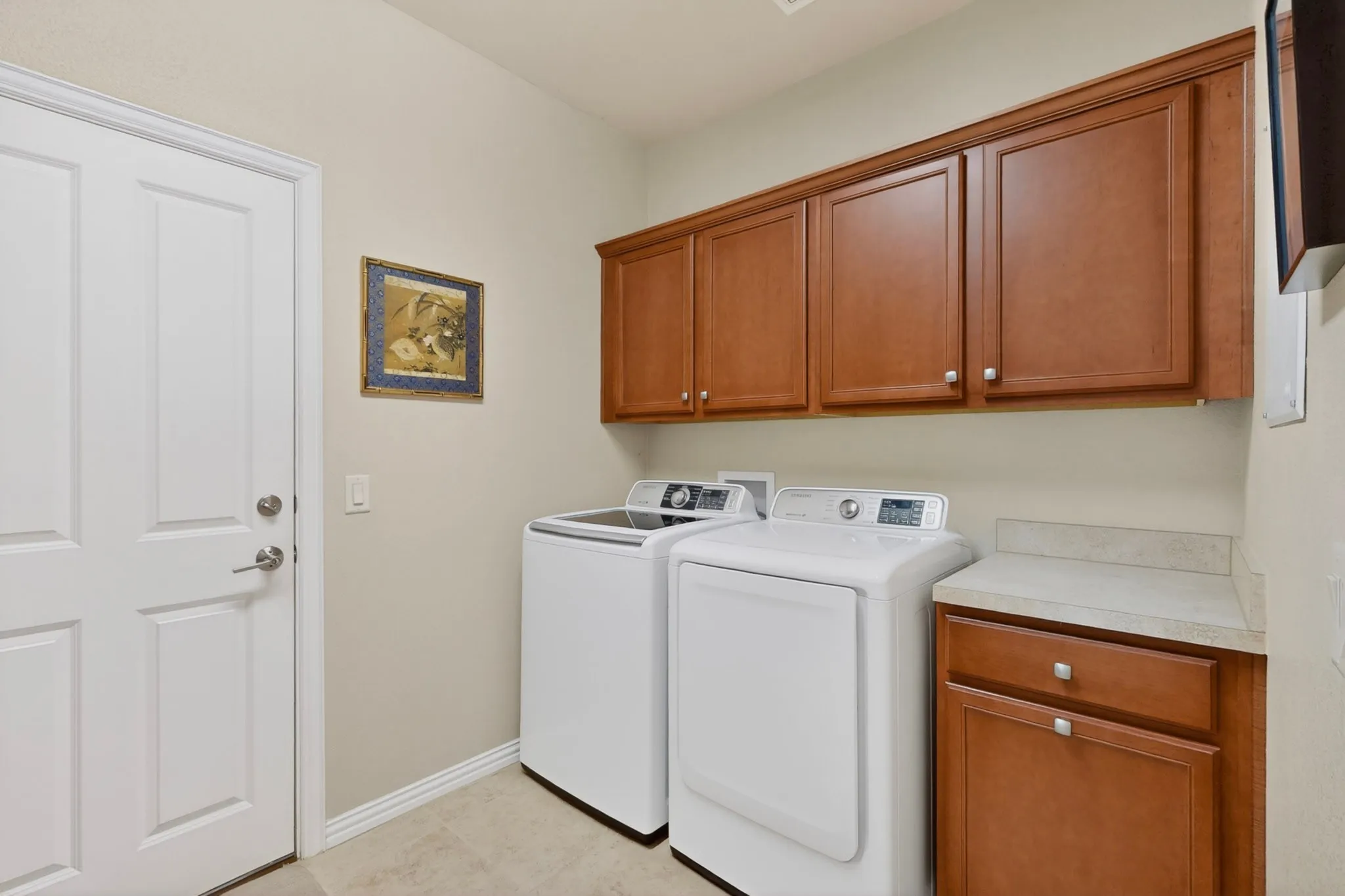 Single Family Residence For Sale in Denton County , 9801 Lindenwood Trail, Denton, Texas 76207, 3 Bedroom, 2 Bathroom, 3 Garage spaces, 2,063 Sqft, built in 2015, mls#21299913, Real Estate Agent in Denton, Homes For Sale in Denton county, Homes For Sale in Denton, Realtor in Denton Texas, Real Estate Brokerage Independent Realty Texas, Luminita Cordes Realtor