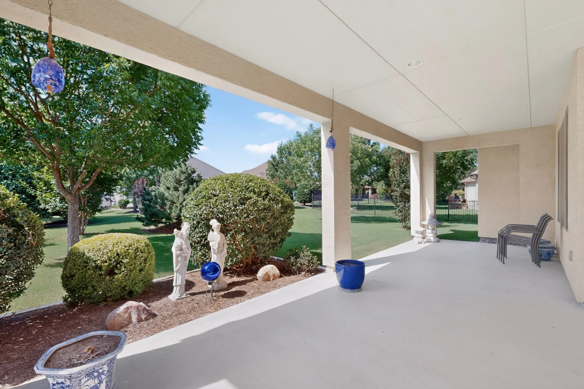 Single Family Residence For Sale in Denton County , 9801 Lindenwood Trail, Denton, Texas 76207, 3 Bedroom, 2 Bathroom, 3 Garage spaces, 2,063 Sqft, built in 2015, mls#21299913, Real Estate Agent in Denton, Homes For Sale in Denton county, Homes For Sale in Denton, Realtor in Denton Texas, Real Estate Brokerage Independent Realty Texas, Luminita Cordes Realtor