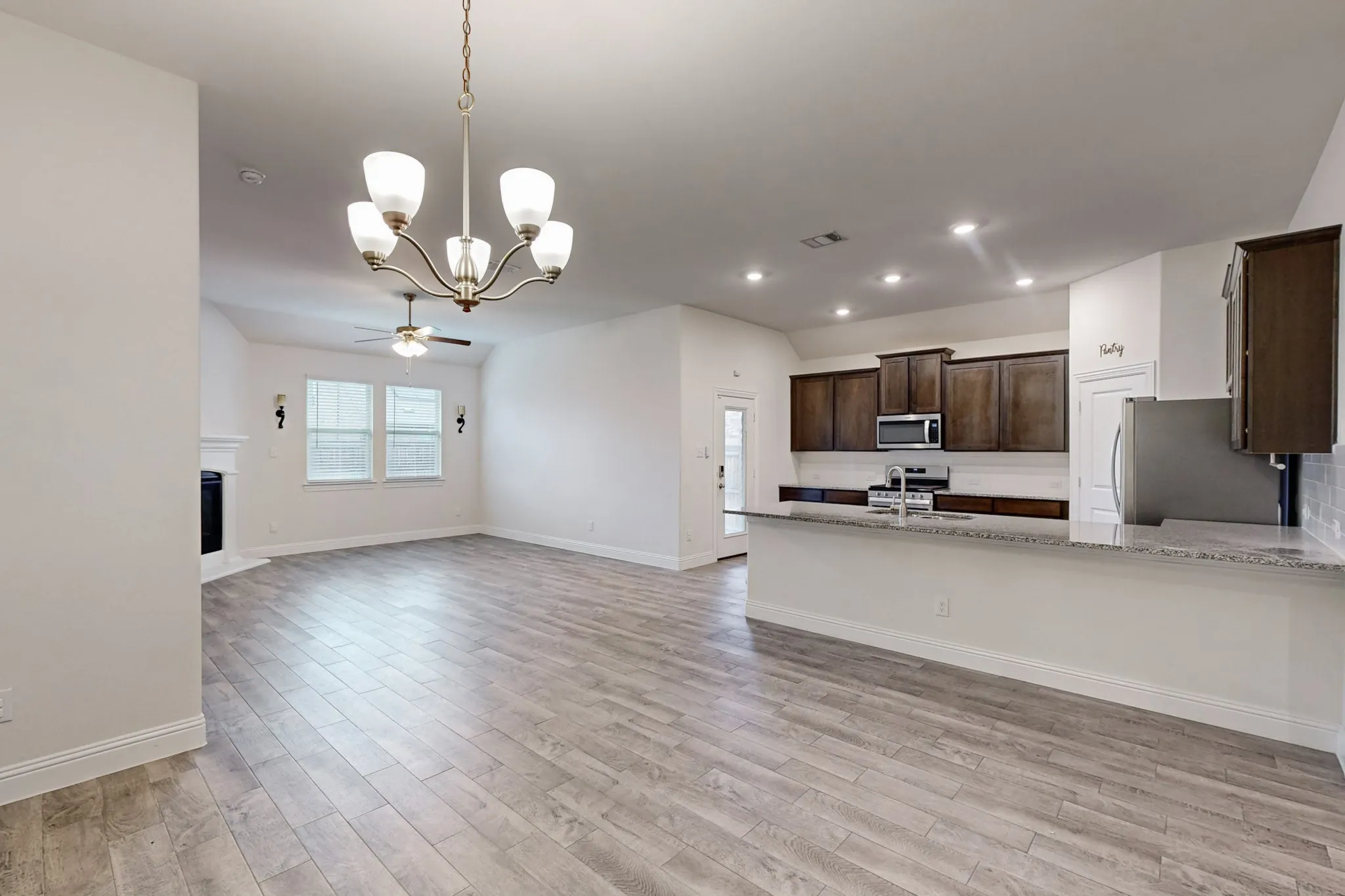 Single Family Residence For Rent in Denton County , 10925 Klondike Lane, Aubrey, Texas 76227, 3 Bedroom, 2 Bathroom, 2 Garage spaces, 1,785 Sqft, built in 2020, mls#21300067, Real Estate Agent in Aubrey, Homes For Rent in Denton county, Homes For Rent in Aubrey, Realtor in Aubrey Texas, Real Estate Brokerage Independent Realty Texas, Luminita Cordes Realtor
