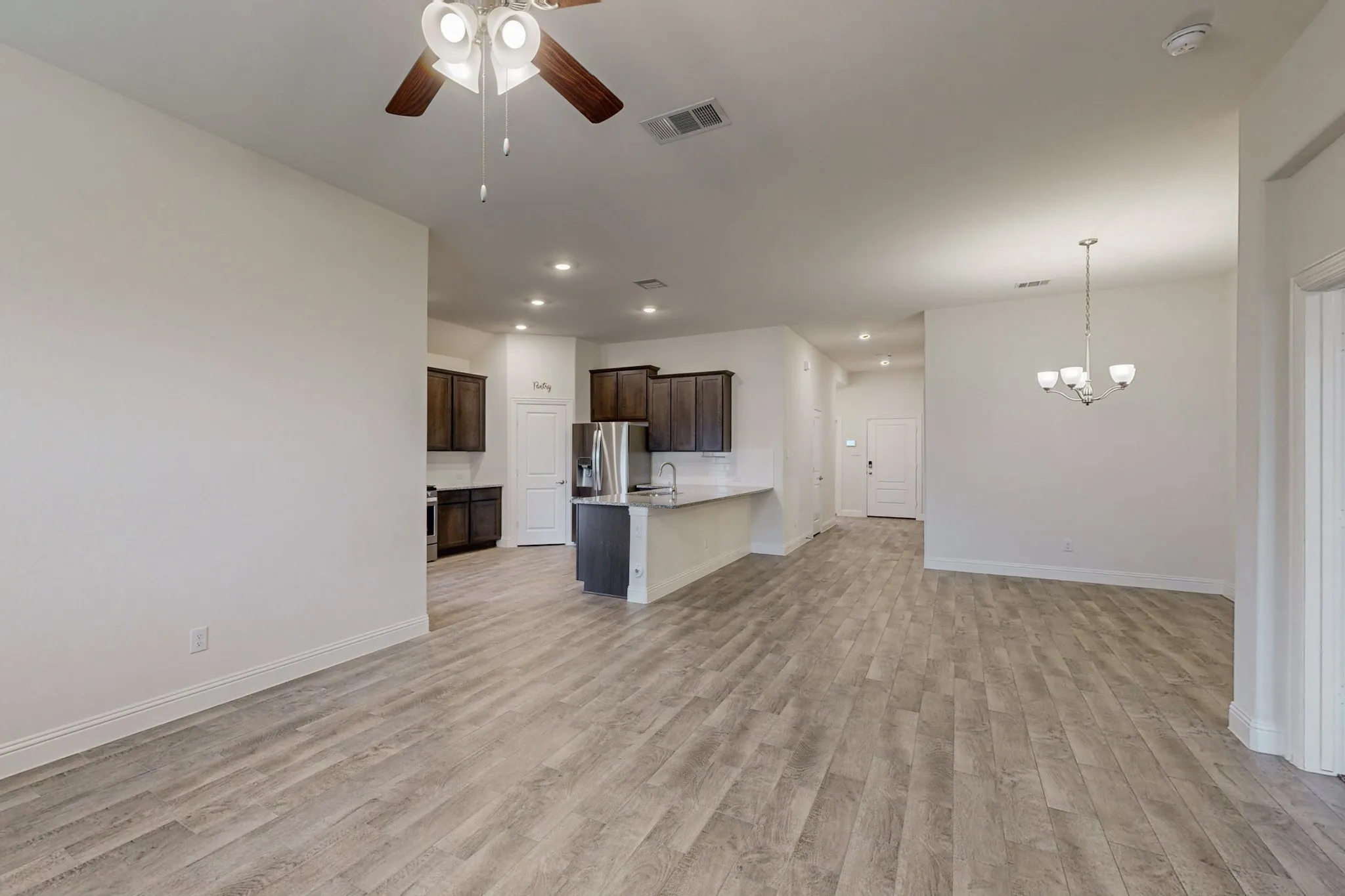 Single Family Residence For Rent in Denton County , 10925 Klondike Lane, Aubrey, Texas 76227, 3 Bedroom, 2 Bathroom, 2 Garage spaces, 1,785 Sqft, built in 2020, mls#21300067, Real Estate Agent in Aubrey, Homes For Rent in Denton county, Homes For Rent in Aubrey, Realtor in Aubrey Texas, Real Estate Brokerage Independent Realty Texas, Luminita Cordes Realtor