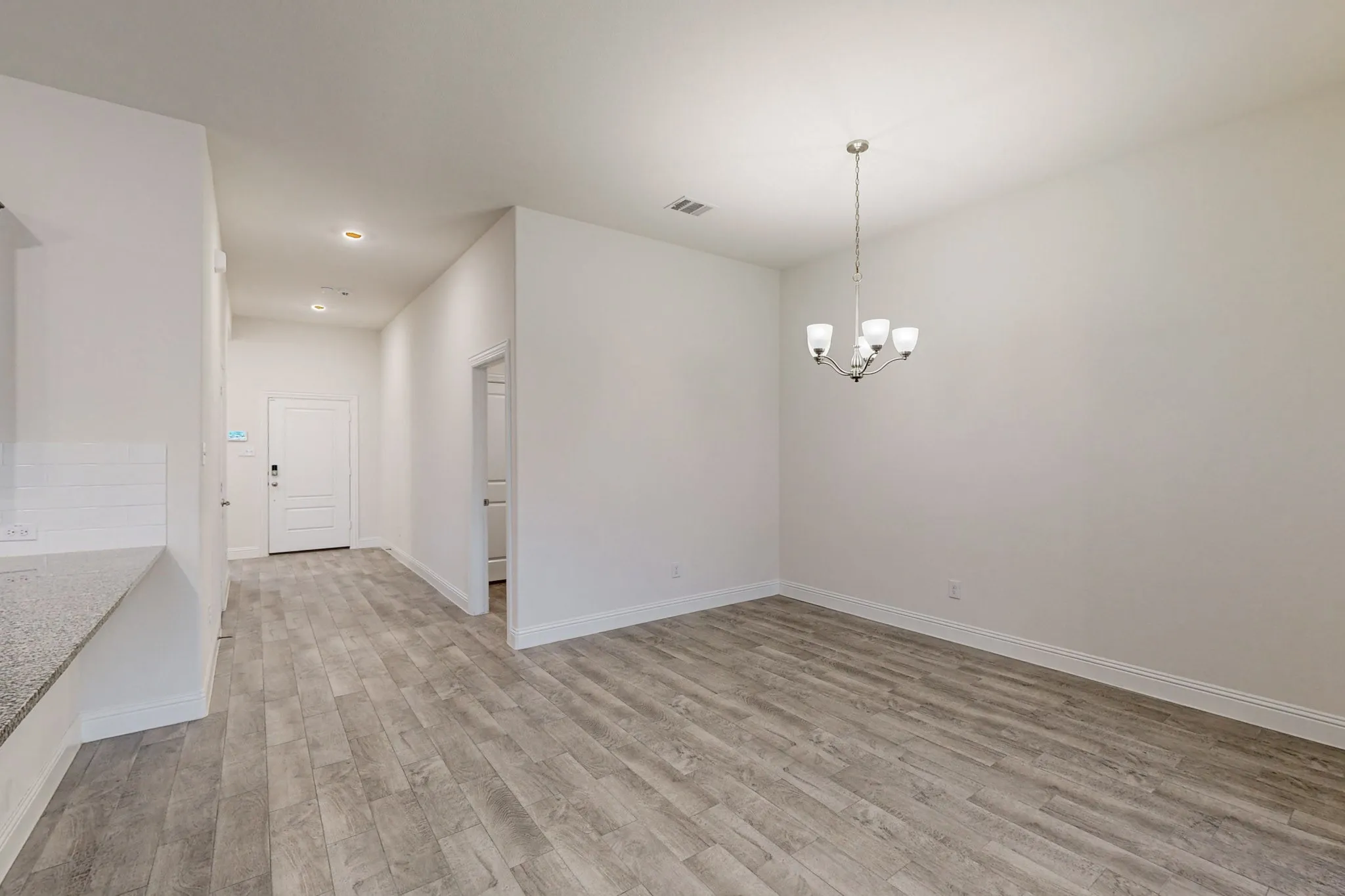 Single Family Residence For Rent in Denton County , 10925 Klondike Lane, Aubrey, Texas 76227, 3 Bedroom, 2 Bathroom, 2 Garage spaces, 1,785 Sqft, built in 2020, mls#21300067, Real Estate Agent in Aubrey, Homes For Rent in Denton county, Homes For Rent in Aubrey, Realtor in Aubrey Texas, Real Estate Brokerage Independent Realty Texas, Luminita Cordes Realtor
