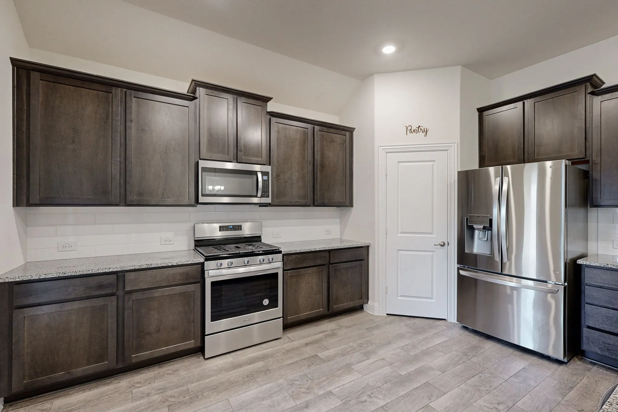 Single Family Residence For Rent in Denton County , 10925 Klondike Lane, Aubrey, Texas 76227, 3 Bedroom, 2 Bathroom, 2 Garage spaces, 1,785 Sqft, built in 2020, mls#21300067, Real Estate Agent in Aubrey, Homes For Rent in Denton county, Homes For Rent in Aubrey, Realtor in Aubrey Texas, Real Estate Brokerage Independent Realty Texas, Luminita Cordes Realtor