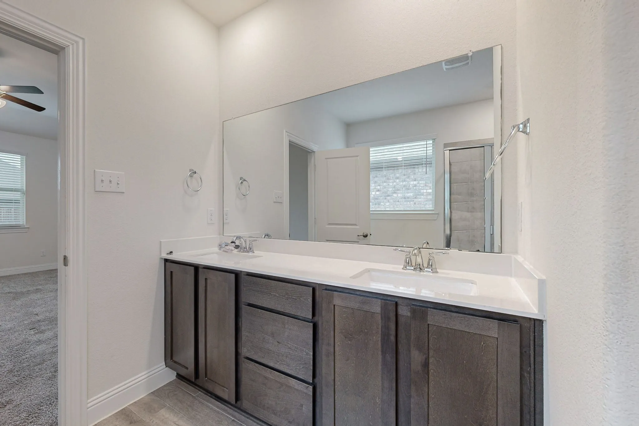 Single Family Residence For Rent in Denton County , 10925 Klondike Lane, Aubrey, Texas 76227, 3 Bedroom, 2 Bathroom, 2 Garage spaces, 1,785 Sqft, built in 2020, mls#21300067, Real Estate Agent in Aubrey, Homes For Rent in Denton county, Homes For Rent in Aubrey, Realtor in Aubrey Texas, Real Estate Brokerage Independent Realty Texas, Luminita Cordes Realtor