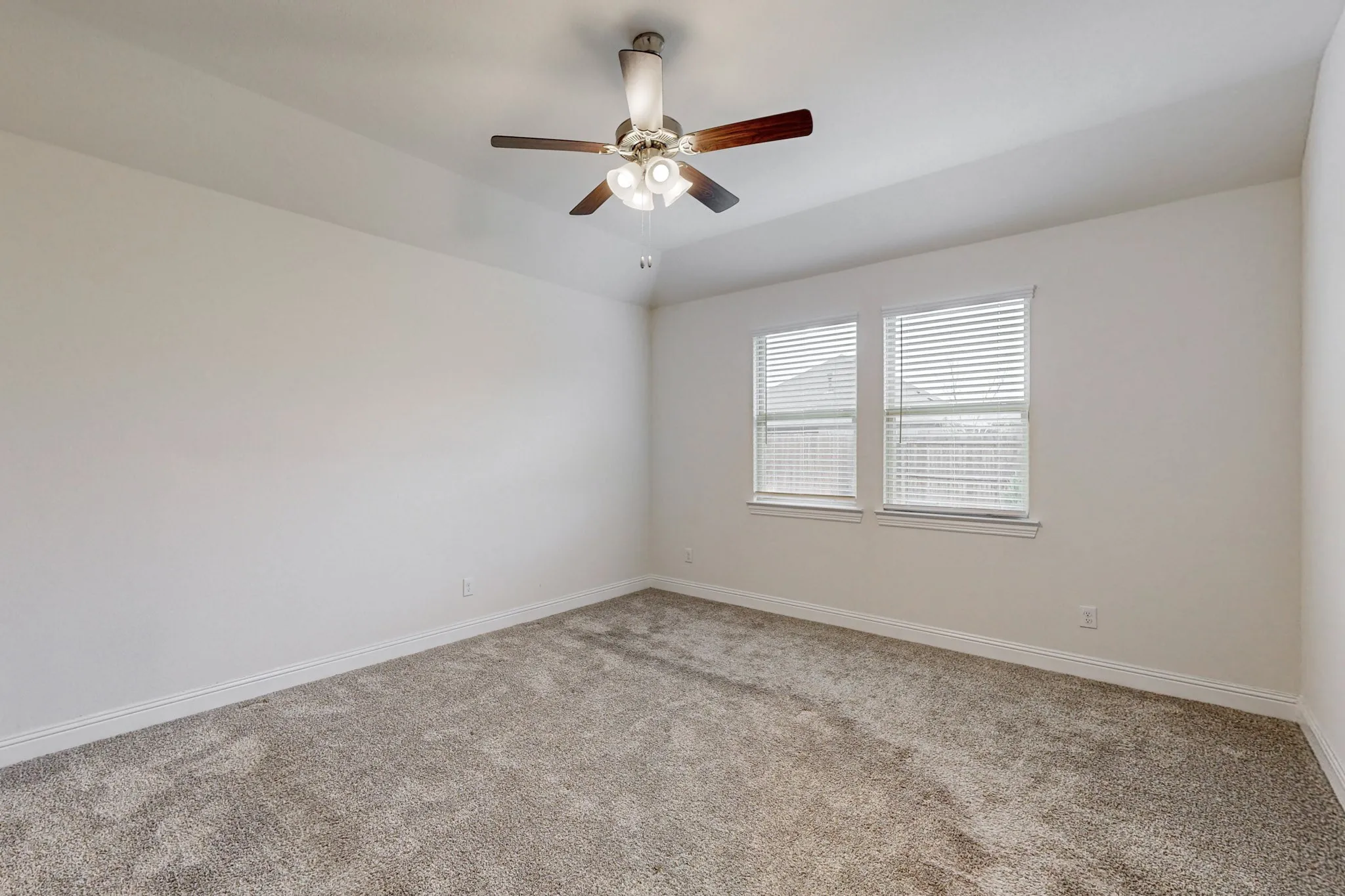Single Family Residence For Rent in Denton County , 10925 Klondike Lane, Aubrey, Texas 76227, 3 Bedroom, 2 Bathroom, 2 Garage spaces, 1,785 Sqft, built in 2020, mls#21300067, Real Estate Agent in Aubrey, Homes For Rent in Denton county, Homes For Rent in Aubrey, Realtor in Aubrey Texas, Real Estate Brokerage Independent Realty Texas, Luminita Cordes Realtor