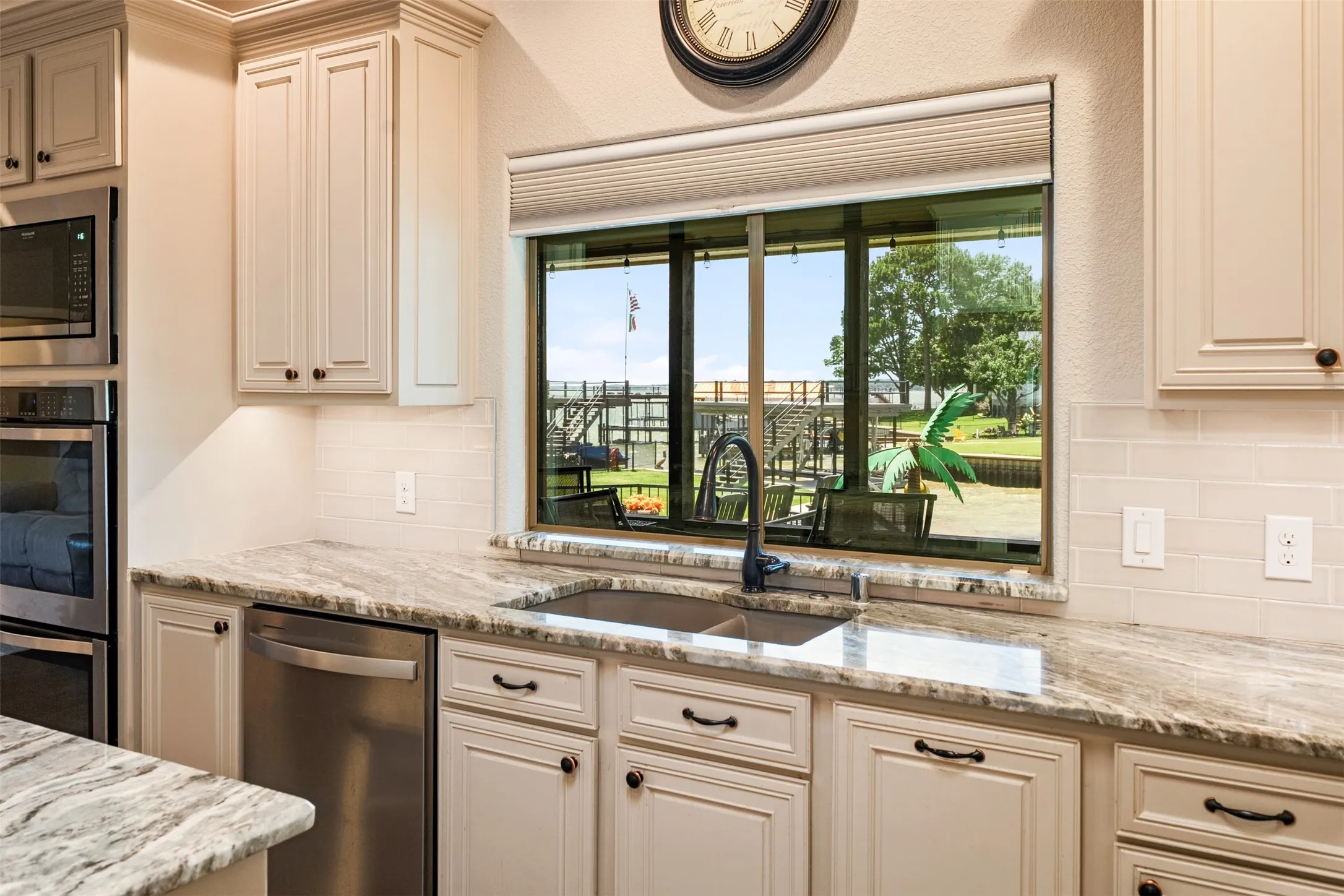 Single Family Residence For Sale in Henderson County , 159 Seaside Drive, Gun Barrel City, Texas 75156, 4 Bedroom, 2 Bathroom, 3 Garage spaces, 2,101 Sqft, built in 1972, mls#21300057, Real Estate Agent in Gun Barrel City, Homes For Sale in Henderson county, Homes For Sale in Gun Barrel City, Realtor in Gun Barrel City Texas, Real Estate Brokerage Independent Realty Texas, Luminita Cordes Realtor