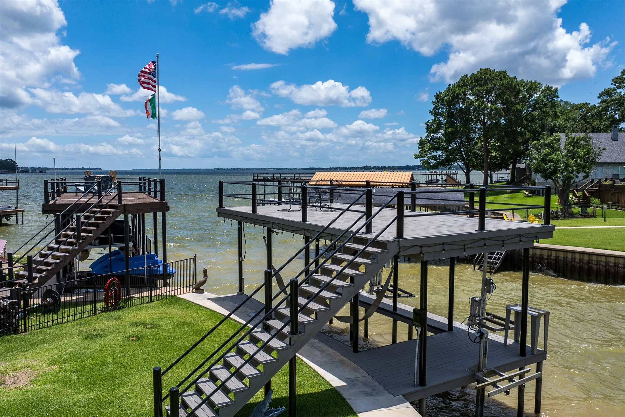 Single Family Residence For Sale in Henderson County , 159 Seaside Drive, Gun Barrel City, Texas 75156, 4 Bedroom, 2 Bathroom, 3 Garage spaces, 2,101 Sqft, built in 1972, mls#21300057, Real Estate Agent in Gun Barrel City, Homes For Sale in Henderson county, Homes For Sale in Gun Barrel City, Realtor in Gun Barrel City Texas, Real Estate Brokerage Independent Realty Texas, Luminita Cordes Realtor