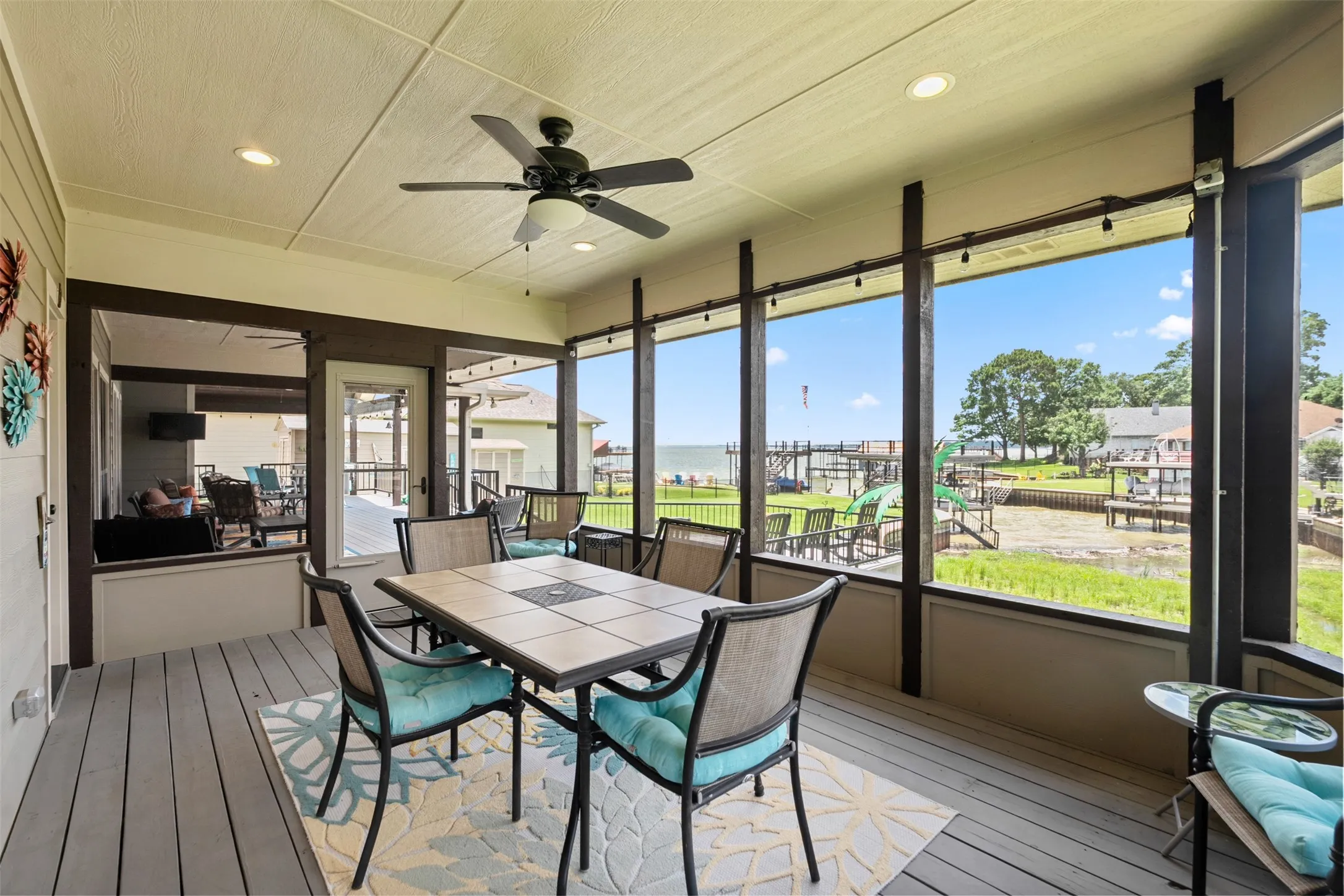 Single Family Residence For Sale in Henderson County , 159 Seaside Drive, Gun Barrel City, Texas 75156, 4 Bedroom, 2 Bathroom, 3 Garage spaces, 2,101 Sqft, built in 1972, mls#21300057, Real Estate Agent in Gun Barrel City, Homes For Sale in Henderson county, Homes For Sale in Gun Barrel City, Realtor in Gun Barrel City Texas, Real Estate Brokerage Independent Realty Texas, Luminita Cordes Realtor