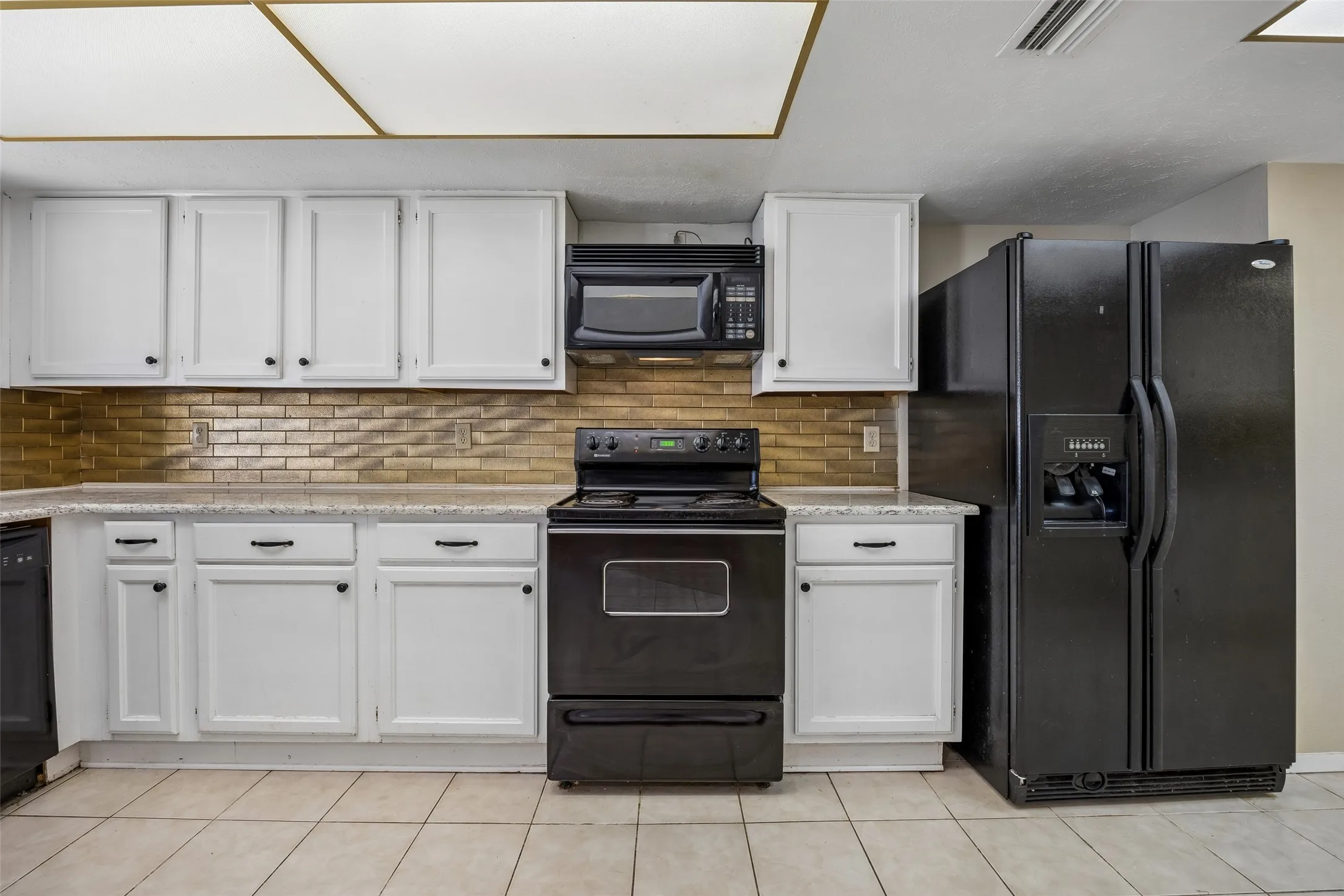 Single Family Residence For Sale in Collin County , 1109 Overdowns Drive, Plano, Texas 75023, 3 Bedroom, 2 Bathroom, 2 Garage spaces, 1,930 Sqft, built in 1974, mls#21269328, Real Estate Agent in Plano, Homes For Sale in Collin county, Homes For Sale in Plano, Realtor in Plano Texas, Real Estate Brokerage Independent Realty Texas, Luminita Cordes Realtor