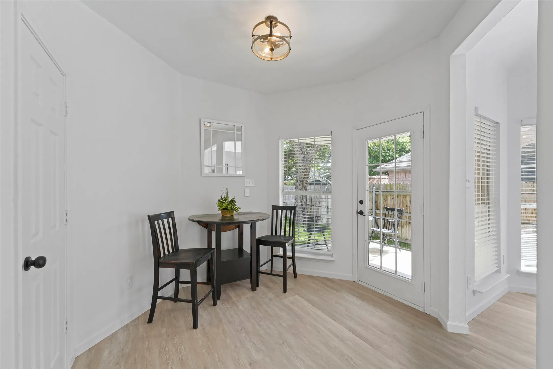 Single Family Residence For Sale in Tarrant County , 4605 Angelina Way, Fort Worth, Texas 76137, 3 Bedroom, 2 Bathroom, 2 Garage spaces, 1,772 Sqft, built in 1996, mls#21300044, Real Estate Agent in Fort Worth, Homes For Sale in Tarrant county, Homes For Sale in Fort Worth, Realtor in Fort Worth Texas, Real Estate Brokerage Independent Realty Texas, Luminita Cordes Realtor