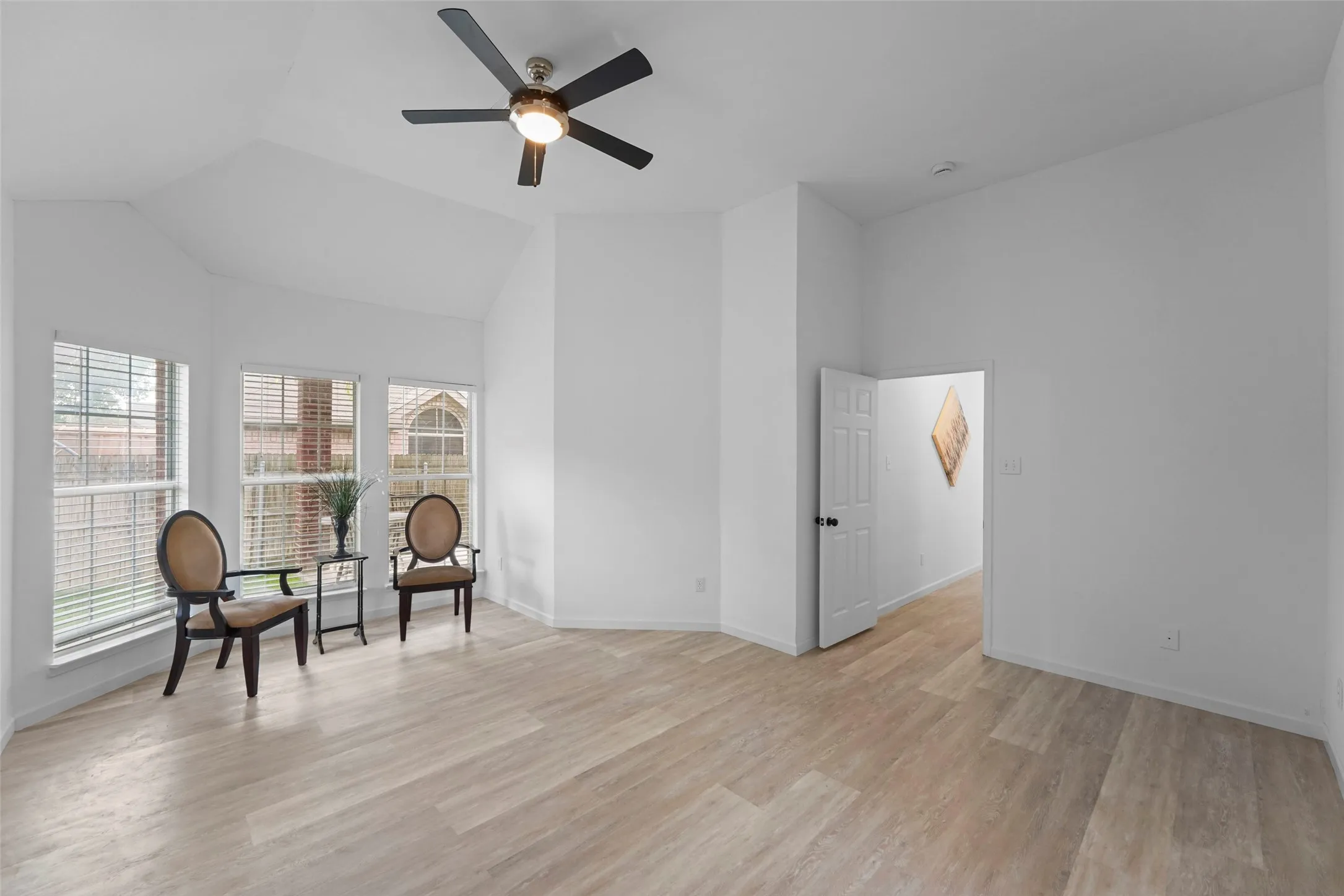 Single Family Residence For Sale in Tarrant County , 4605 Angelina Way, Fort Worth, Texas 76137, 3 Bedroom, 2 Bathroom, 2 Garage spaces, 1,772 Sqft, built in 1996, mls#21300044, Real Estate Agent in Fort Worth, Homes For Sale in Tarrant county, Homes For Sale in Fort Worth, Realtor in Fort Worth Texas, Real Estate Brokerage Independent Realty Texas, Luminita Cordes Realtor