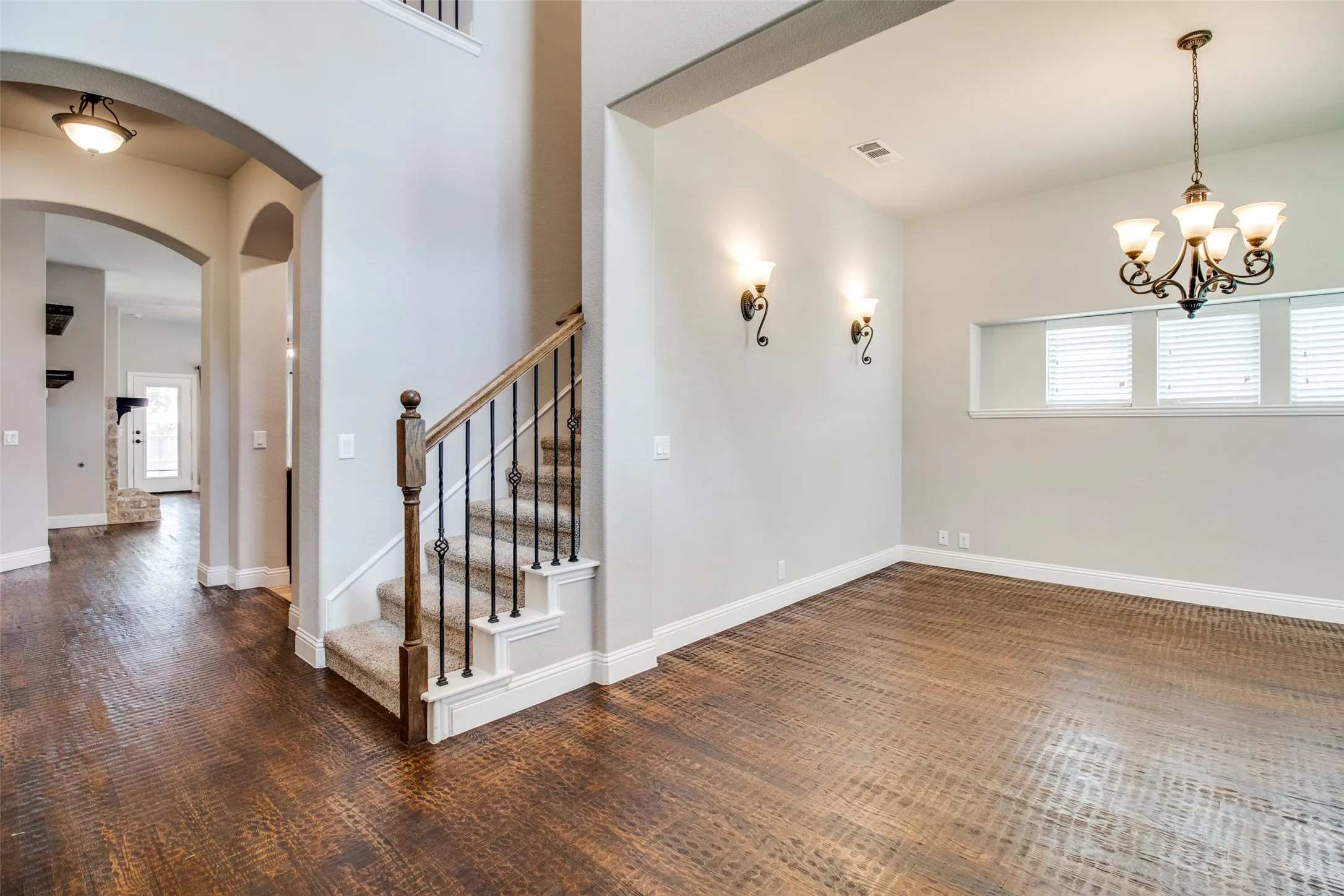 Single Family Residence For Rent in Grayson County , 4619 Amesbury, Sherman, Texas 75092, 4 Bedroom, 3 Bathroom, 2 Garage spaces, 2,517 Sqft, built in 2017, mls#21300092, Real Estate Agent in Sherman, Homes For Rent in Grayson county, Homes For Rent in Sherman, Realtor in Sherman Texas, Real Estate Brokerage Independent Realty Texas, Luminita Cordes Realtor