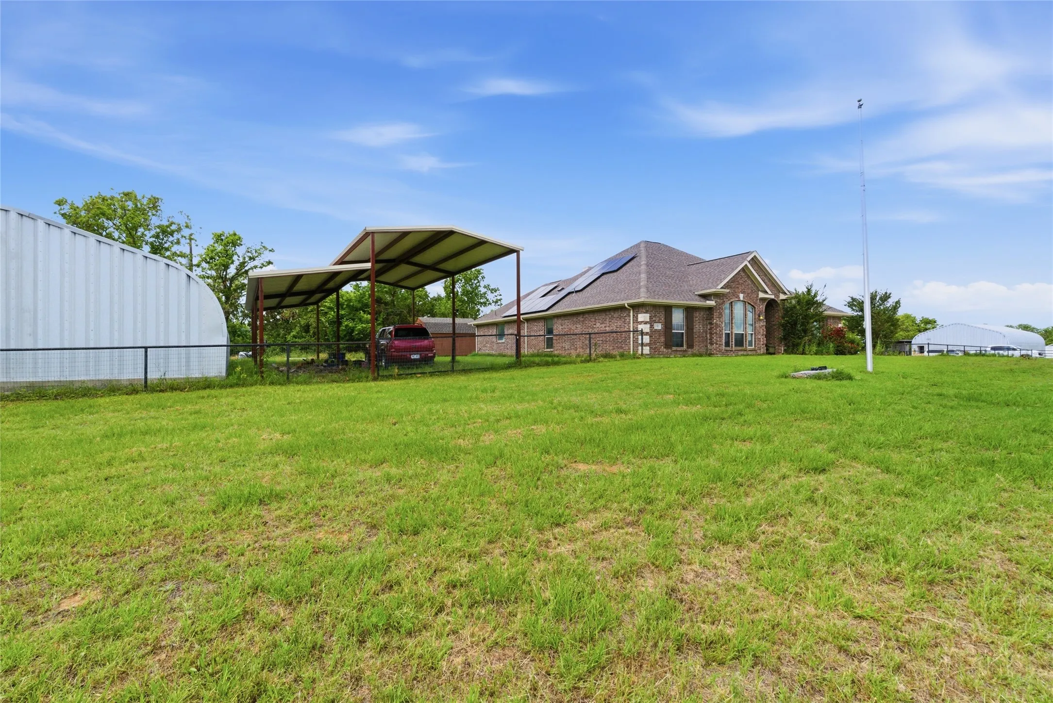 Single Family Residence For Sale in Parker County , 101 Hampton Lane, Springtown, Texas 76082, 4 Bedroom, 2 Bathroom, 2 Garage spaces, 2,000 Sqft, built in 2016, mls#21287353, Real Estate Agent in Springtown, Homes For Sale in Parker county, Homes For Sale in Springtown, Realtor in Springtown Texas, Real Estate Brokerage Independent Realty Texas, Luminita Cordes Realtor