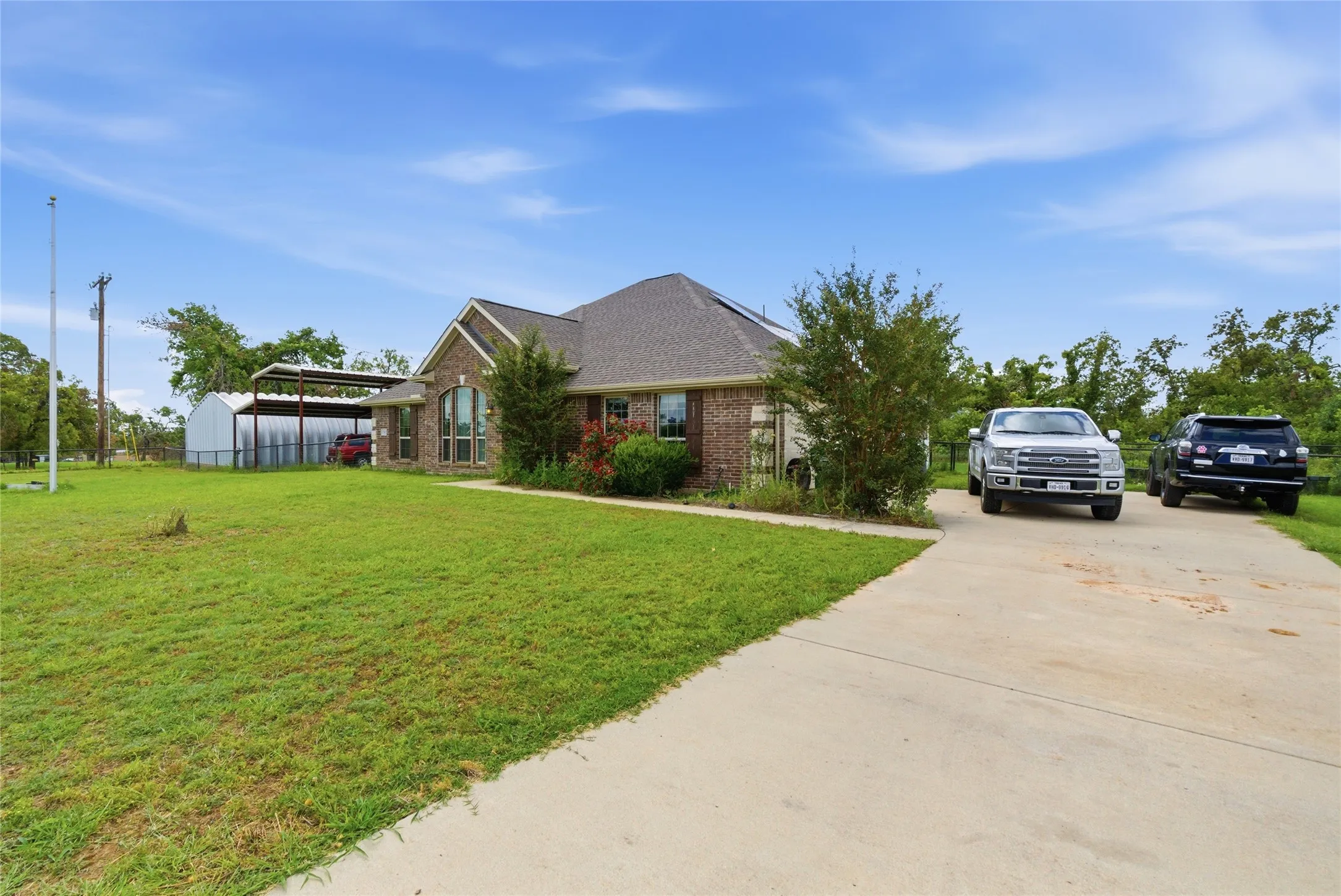 Single Family Residence For Sale in Parker County , 101 Hampton Lane, Springtown, Texas 76082, 4 Bedroom, 2 Bathroom, 2 Garage spaces, 2,000 Sqft, built in 2016, mls#21287353, Real Estate Agent in Springtown, Homes For Sale in Parker county, Homes For Sale in Springtown, Realtor in Springtown Texas, Real Estate Brokerage Independent Realty Texas, Luminita Cordes Realtor