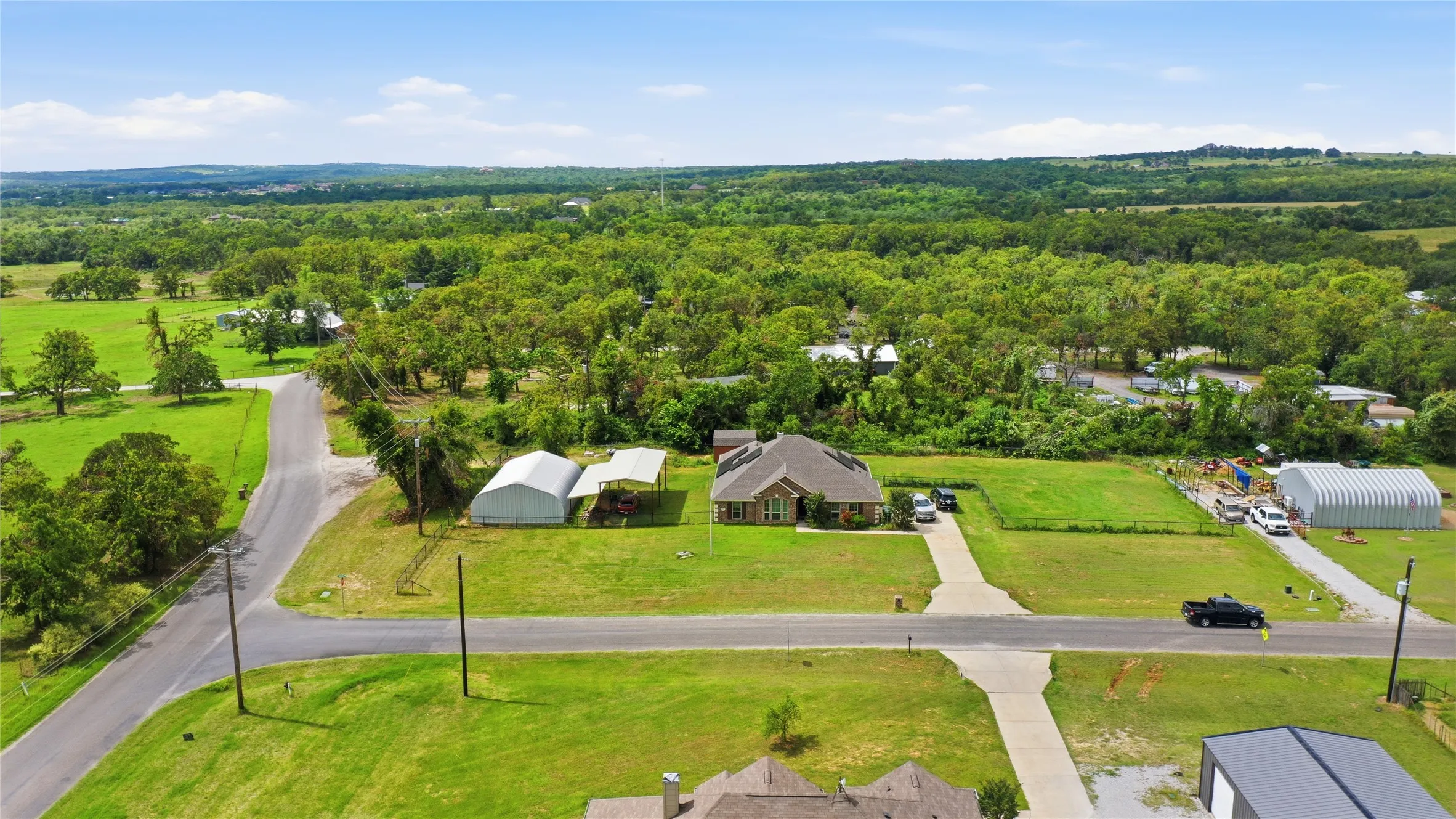 Single Family Residence For Sale in Parker County , 101 Hampton Lane, Springtown, Texas 76082, 4 Bedroom, 2 Bathroom, 2 Garage spaces, 2,000 Sqft, built in 2016, mls#21287353, Real Estate Agent in Springtown, Homes For Sale in Parker county, Homes For Sale in Springtown, Realtor in Springtown Texas, Real Estate Brokerage Independent Realty Texas, Luminita Cordes Realtor