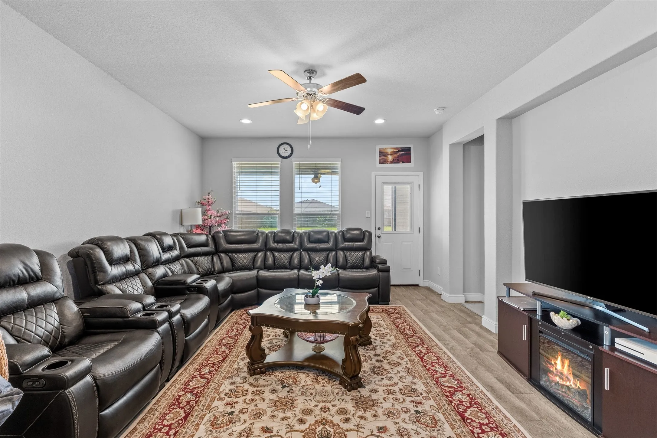 Single Family Residence For Sale in Tarrant County , 513 Frenchpark Drive, Fort Worth, Texas 76052, 3 Bedrooms, 2 Bathrooms, 2 Garage spaces, 1,811 Sqft, built in 2020, Price $345,000, mls#21299157, Real Estate Agent in Fort Worth, Homes For Sale in Tarrant county, Homes For Sale in Fort Worth, Realtor in Fort Worth Texas, Real Estate Brokerage Independent Realty Texas, Luminita Cordes Realtor