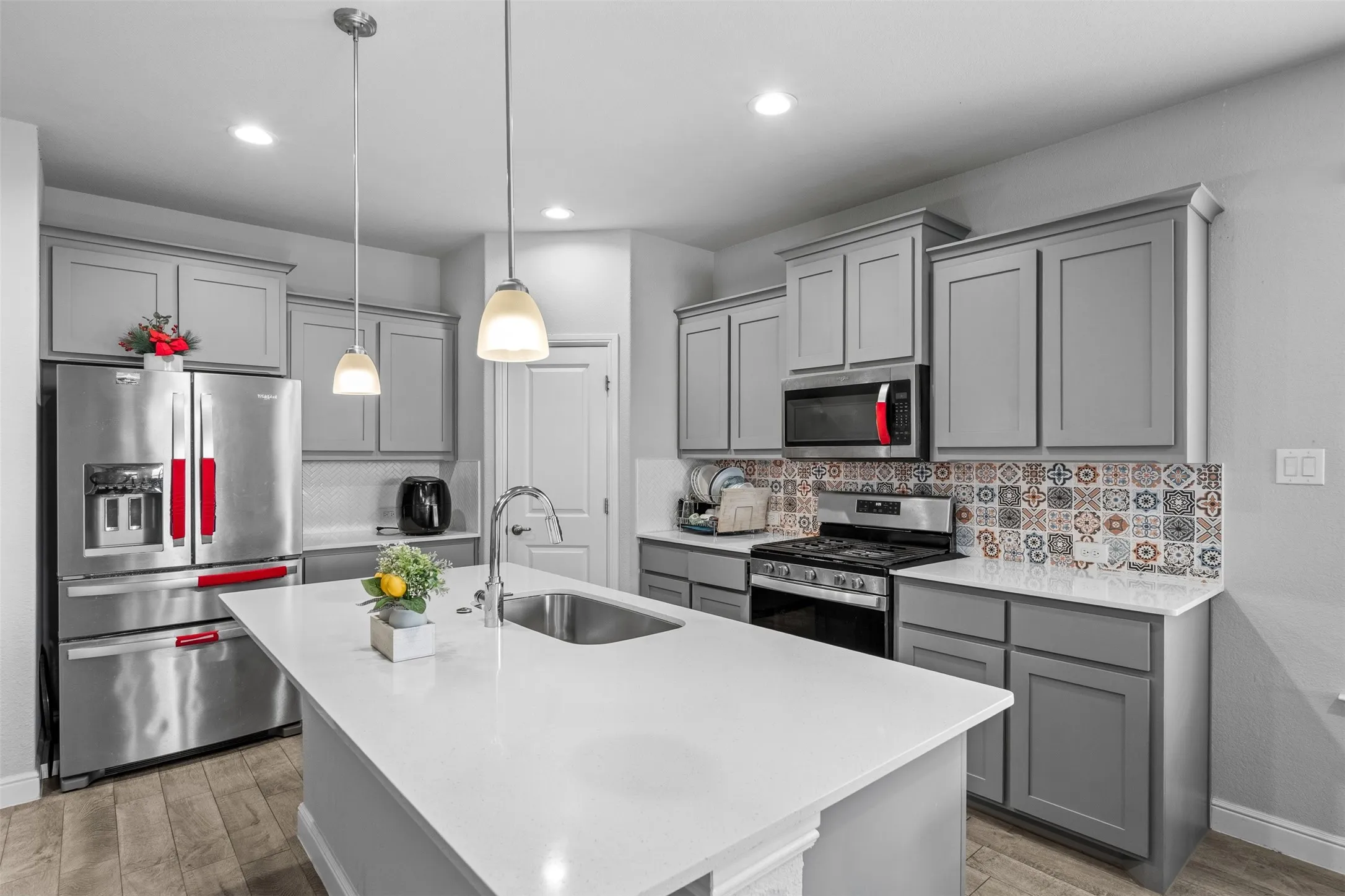 Single Family Residence For Sale in Tarrant County , 513 Frenchpark Drive, Fort Worth, Texas 76052, 3 Bedrooms, 2 Bathrooms, 2 Garage spaces, 1,811 Sqft, built in 2020, Price $345,000, mls#21299157, Real Estate Agent in Fort Worth, Homes For Sale in Tarrant county, Homes For Sale in Fort Worth, Realtor in Fort Worth Texas, Real Estate Brokerage Independent Realty Texas, Luminita Cordes Realtor