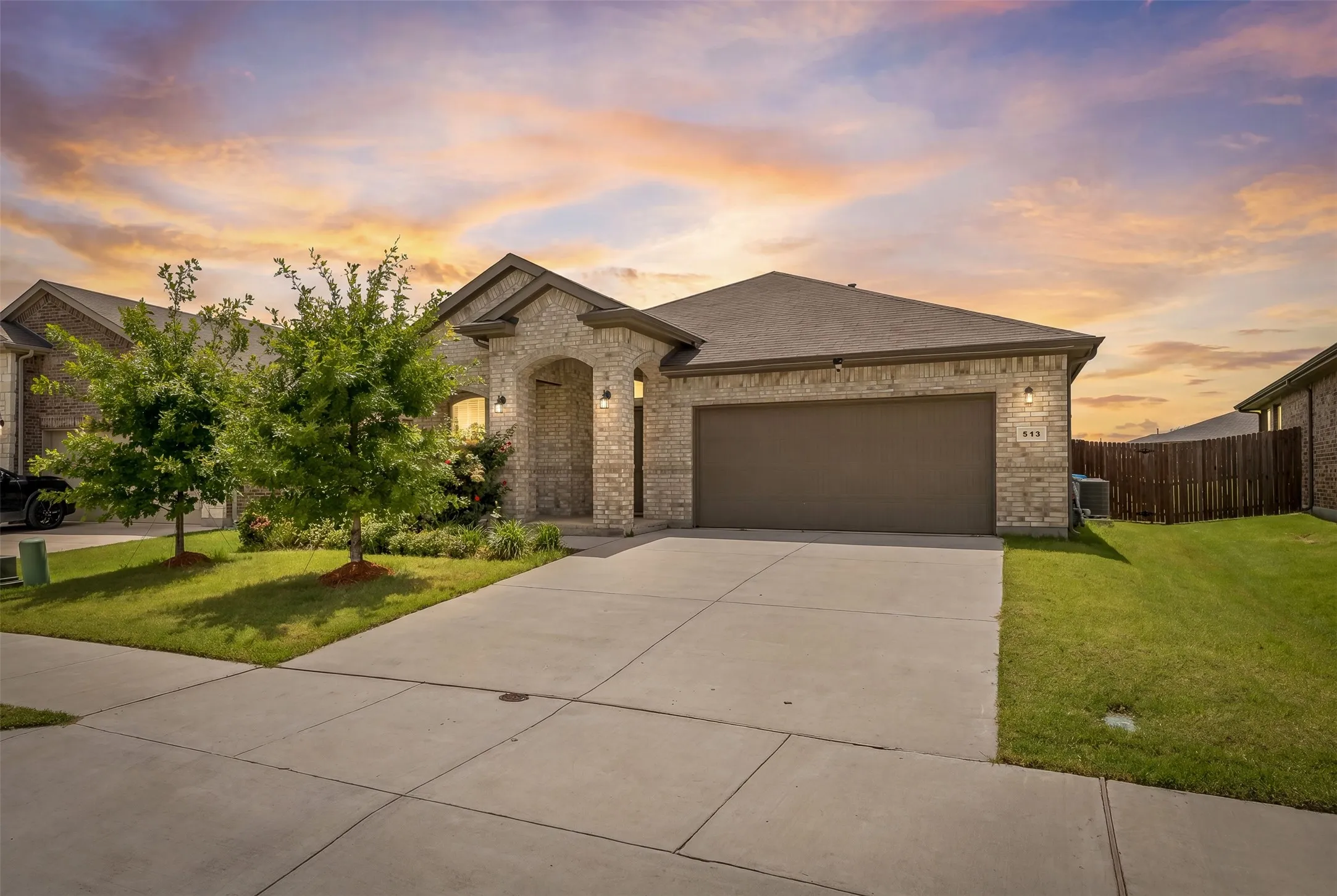 Single Family Residence For Sale in Tarrant County , 513 Frenchpark Drive, Fort Worth, Texas 76052, 3 Bedrooms, 2 Bathrooms, 2 Garage spaces, 1,811 Sqft, built in 2020, Price $345,000, mls#21299157, Real Estate Agent in Fort Worth, Homes For Sale in Tarrant county, Homes For Sale in Fort Worth, Realtor in Fort Worth Texas, Real Estate Brokerage Independent Realty Texas, Luminita Cordes Realtor