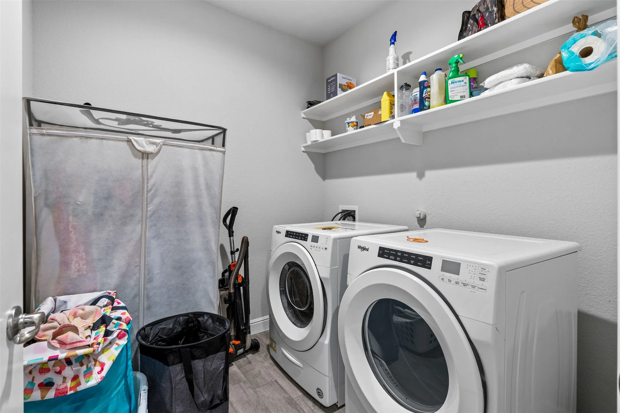 Single Family Residence For Sale in Tarrant County , 513 Frenchpark Drive, Fort Worth, Texas 76052, 3 Bedrooms, 2 Bathrooms, 2 Garage spaces, 1,811 Sqft, built in 2020, Price $345,000, mls#21299157, Real Estate Agent in Fort Worth, Homes For Sale in Tarrant county, Homes For Sale in Fort Worth, Realtor in Fort Worth Texas, Real Estate Brokerage Independent Realty Texas, Luminita Cordes Realtor