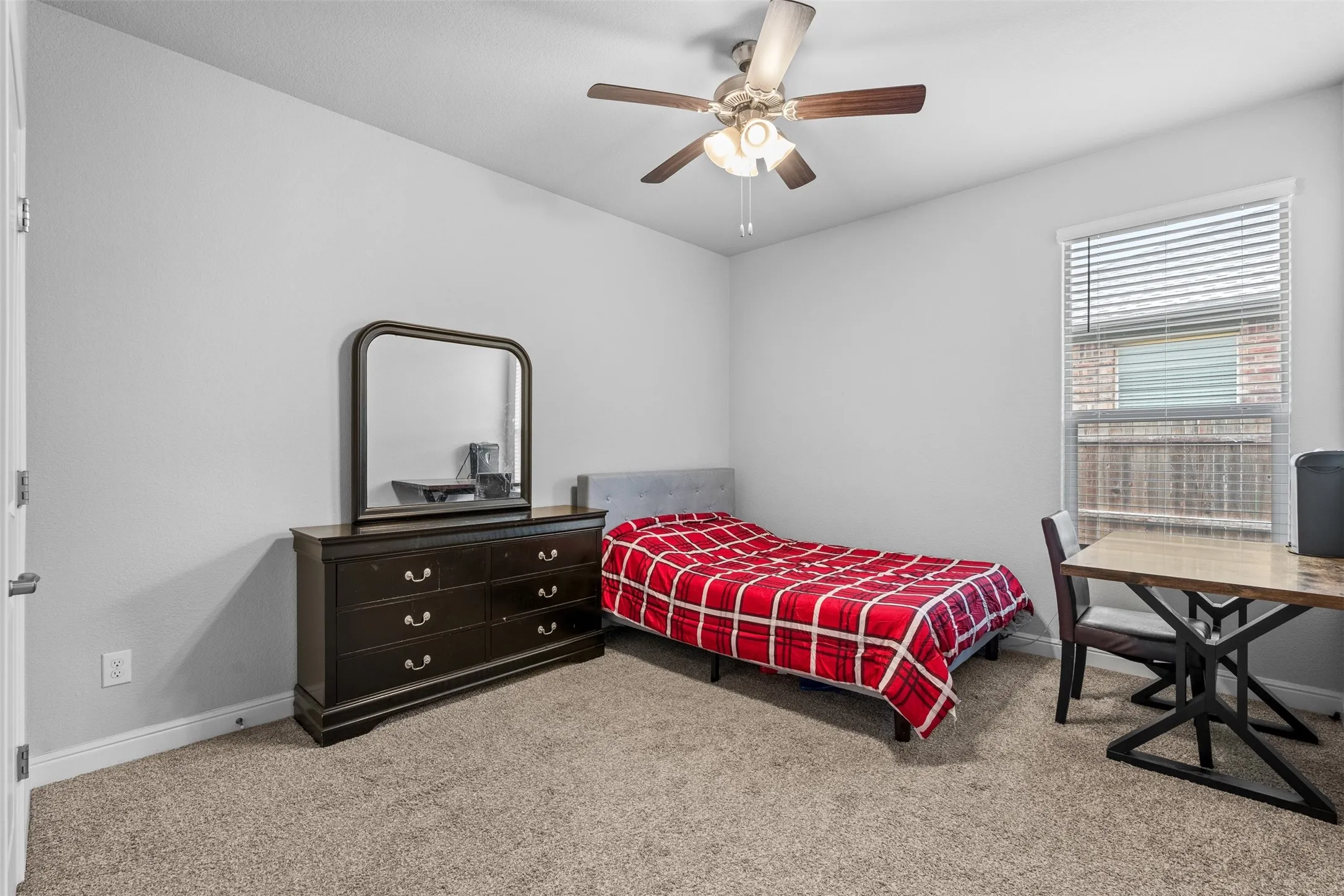 Single Family Residence For Sale in Tarrant County , 513 Frenchpark Drive, Fort Worth, Texas 76052, 3 Bedrooms, 2 Bathrooms, 2 Garage spaces, 1,811 Sqft, built in 2020, Price $345,000, mls#21299157, Real Estate Agent in Fort Worth, Homes For Sale in Tarrant county, Homes For Sale in Fort Worth, Realtor in Fort Worth Texas, Real Estate Brokerage Independent Realty Texas, Luminita Cordes Realtor