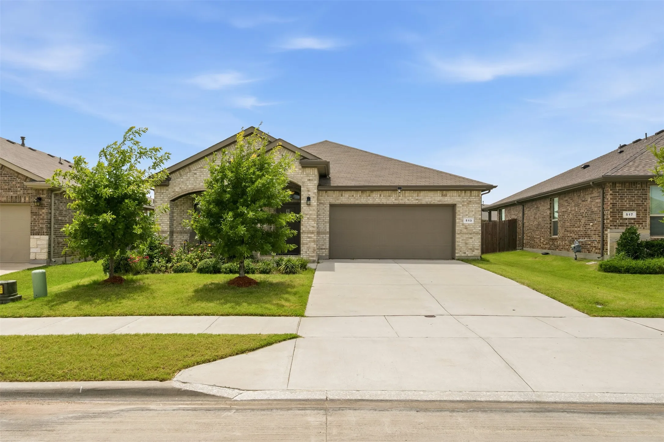Single Family Residence For Sale in Tarrant County , 513 Frenchpark Drive, Fort Worth, Texas 76052, 3 Bedrooms, 2 Bathrooms, 2 Garage spaces, 1,811 Sqft, built in 2020, Price $345,000, mls#21299157, Real Estate Agent in Fort Worth, Homes For Sale in Tarrant county, Homes For Sale in Fort Worth, Realtor in Fort Worth Texas, Real Estate Brokerage Independent Realty Texas, Luminita Cordes Realtor