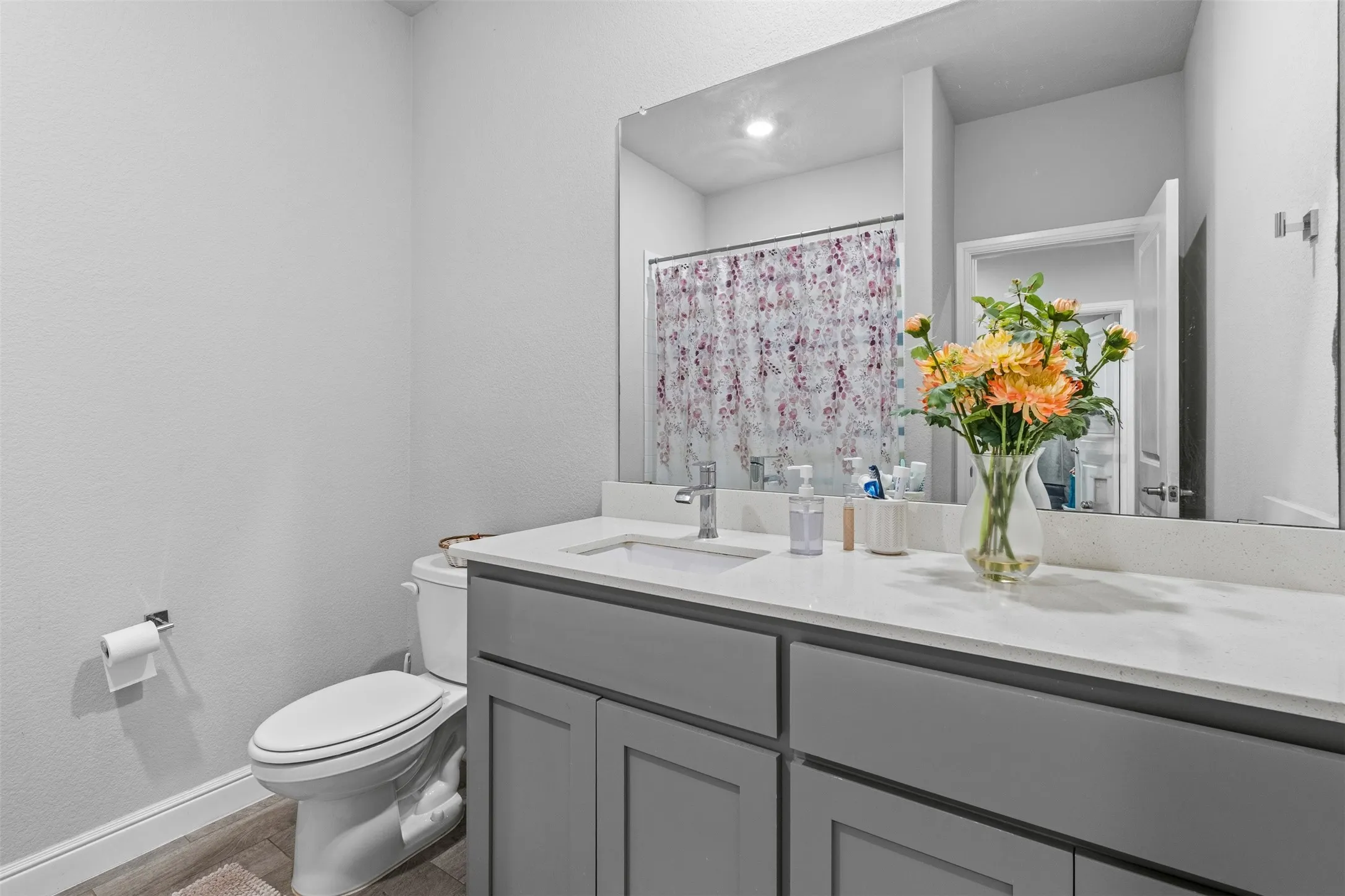 Single Family Residence For Sale in Tarrant County , 513 Frenchpark Drive, Fort Worth, Texas 76052, 3 Bedrooms, 2 Bathrooms, 2 Garage spaces, 1,811 Sqft, built in 2020, Price $345,000, mls#21299157, Real Estate Agent in Fort Worth, Homes For Sale in Tarrant county, Homes For Sale in Fort Worth, Realtor in Fort Worth Texas, Real Estate Brokerage Independent Realty Texas, Luminita Cordes Realtor