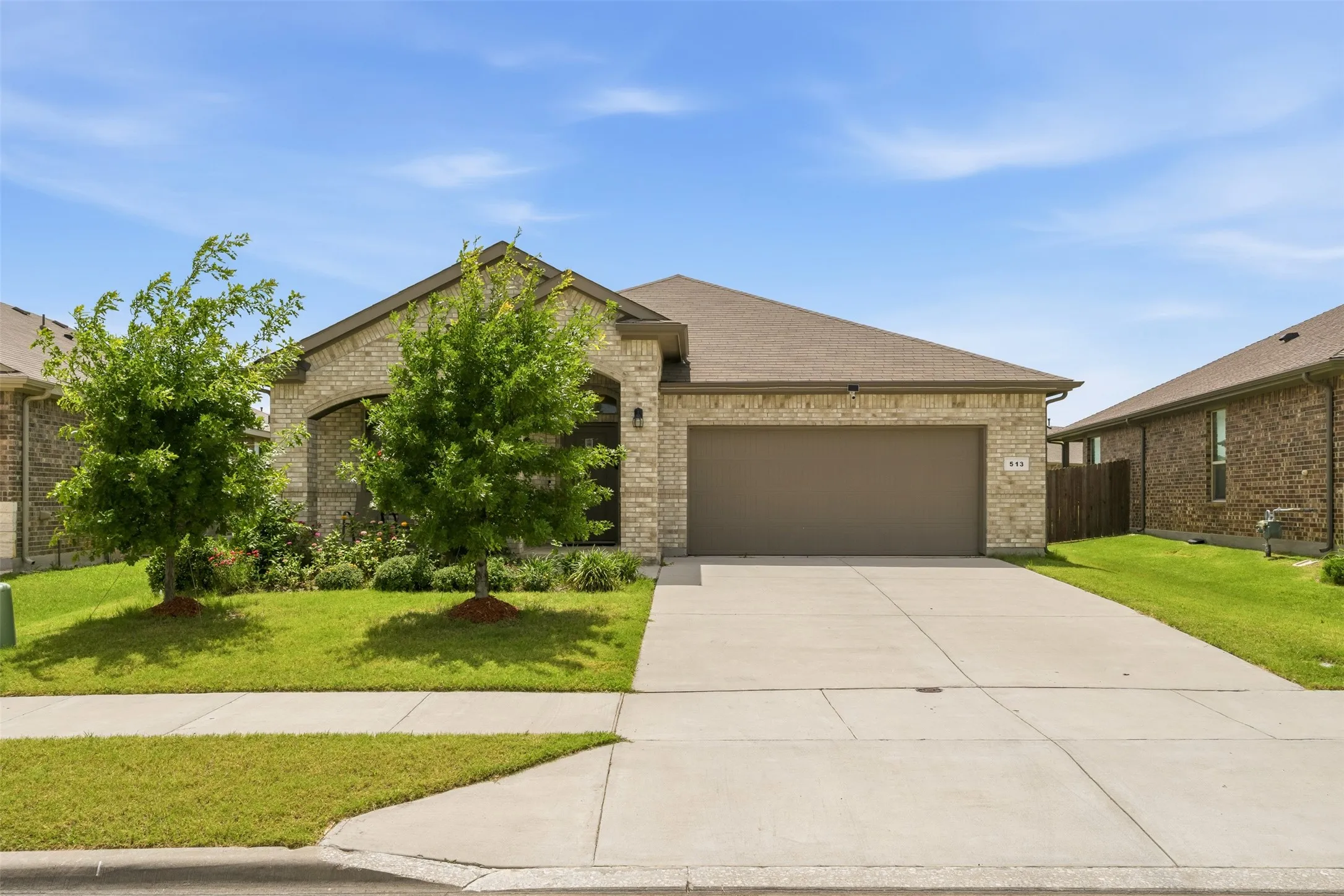 Single Family Residence For Sale in Tarrant County , 513 Frenchpark Drive, Fort Worth, Texas 76052, 3 Bedrooms, 2 Bathrooms, 2 Garage spaces, 1,811 Sqft, built in 2020, Price $345,000, mls#21299157, Real Estate Agent in Fort Worth, Homes For Sale in Tarrant county, Homes For Sale in Fort Worth, Realtor in Fort Worth Texas, Real Estate Brokerage Independent Realty Texas, Luminita Cordes Realtor