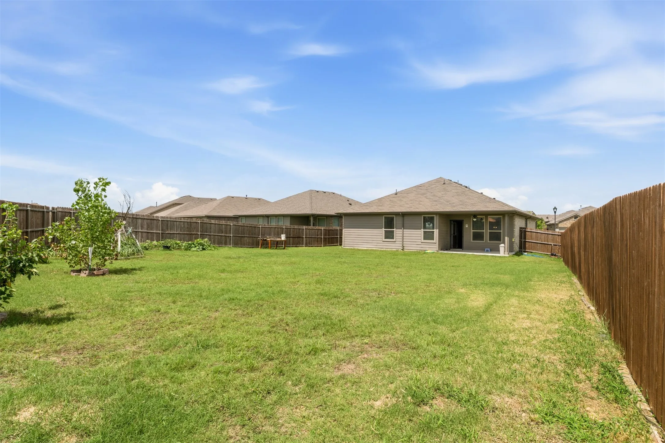Single Family Residence For Sale in Tarrant County , 513 Frenchpark Drive, Fort Worth, Texas 76052, 3 Bedrooms, 2 Bathrooms, 2 Garage spaces, 1,811 Sqft, built in 2020, Price $345,000, mls#21299157, Real Estate Agent in Fort Worth, Homes For Sale in Tarrant county, Homes For Sale in Fort Worth, Realtor in Fort Worth Texas, Real Estate Brokerage Independent Realty Texas, Luminita Cordes Realtor