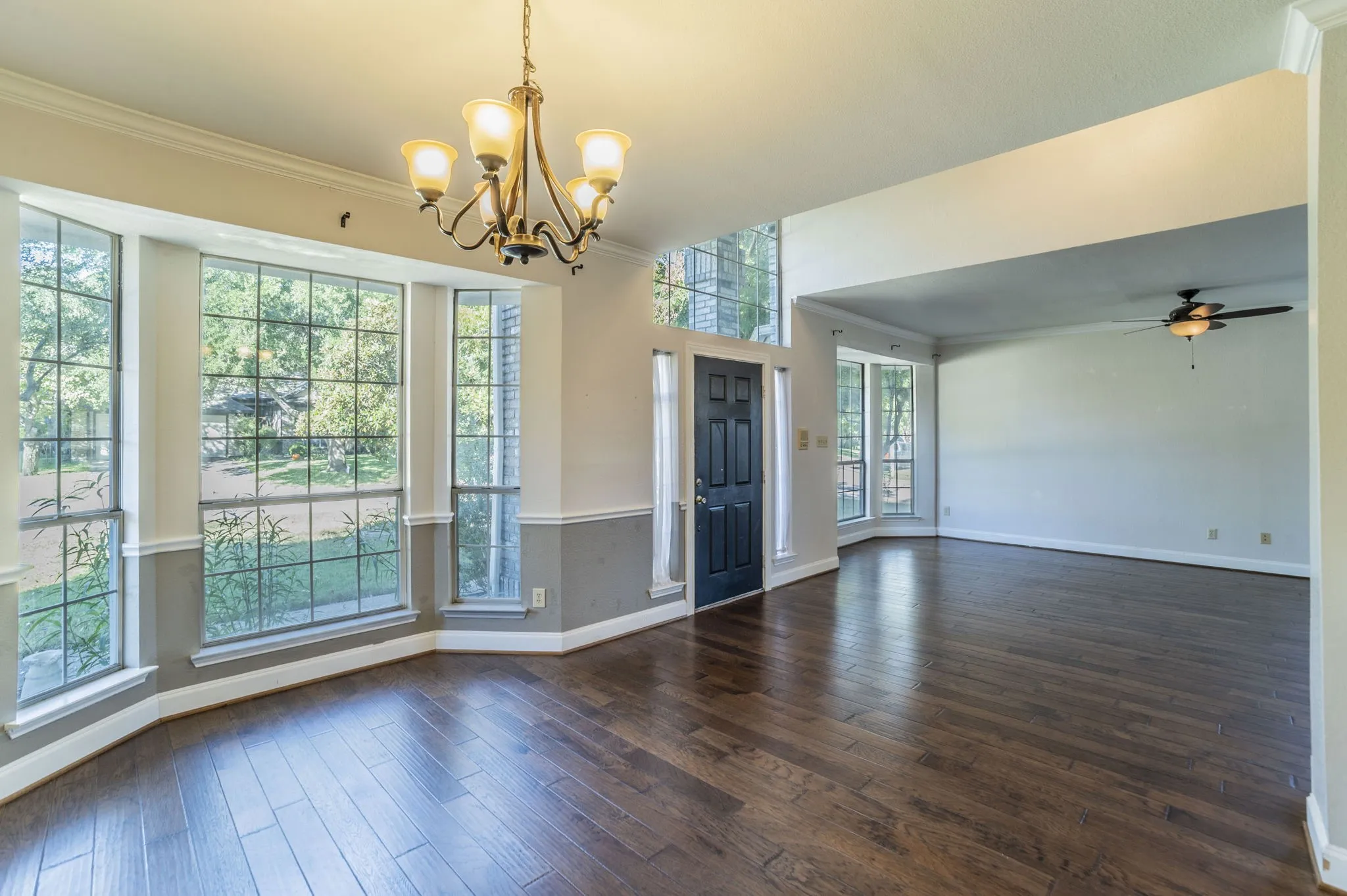 Single Family Residence For Sale in Tarrant County , 1240 Trinity Drive, Benbrook, Texas 76126, 4 Bedroom, 3 Bathroom, 2 Garage spaces, 2,776 Sqft, built in 1988, mls#21300107, Real Estate Agent in Benbrook, Homes For Sale in Tarrant county, Homes For Sale in Benbrook, Realtor in Benbrook Texas, Real Estate Brokerage Independent Realty Texas, Luminita Cordes Realtor