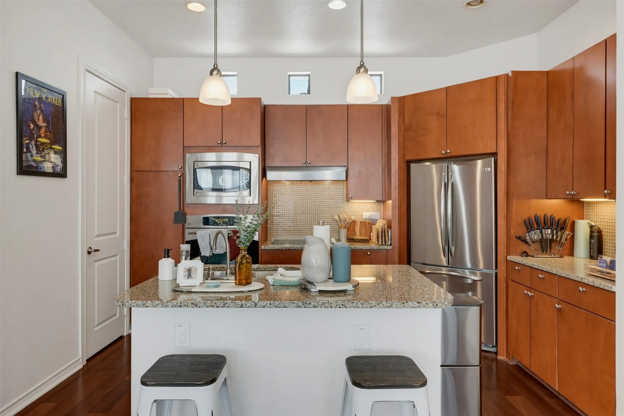 Condominium For Sale in Tarrant County , 1201 Beaconsfield Lane 109, Arlington, Texas 76011, 3 Bedroom, 4 Bathroom, 2 Garage spaces, 1,785 Sqft, built in 2008, mls#21299582, Real Estate Agent in Arlington, Homes For Sale in Tarrant county, Homes For Sale in Arlington, Realtor in Arlington Texas, Real Estate Brokerage Independent Realty Texas, Luminita Cordes Realtor