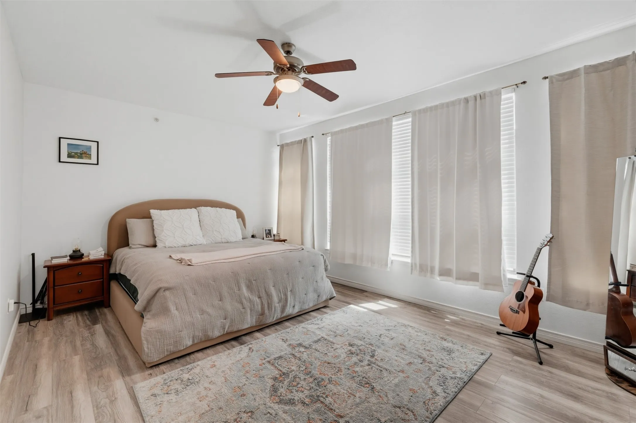 Condominium For Sale in Tarrant County , 1201 Beaconsfield Lane 109, Arlington, Texas 76011, 3 Bedroom, 4 Bathroom, 2 Garage spaces, 1,785 Sqft, built in 2008, mls#21299582, Real Estate Agent in Arlington, Homes For Sale in Tarrant county, Homes For Sale in Arlington, Realtor in Arlington Texas, Real Estate Brokerage Independent Realty Texas, Luminita Cordes Realtor
