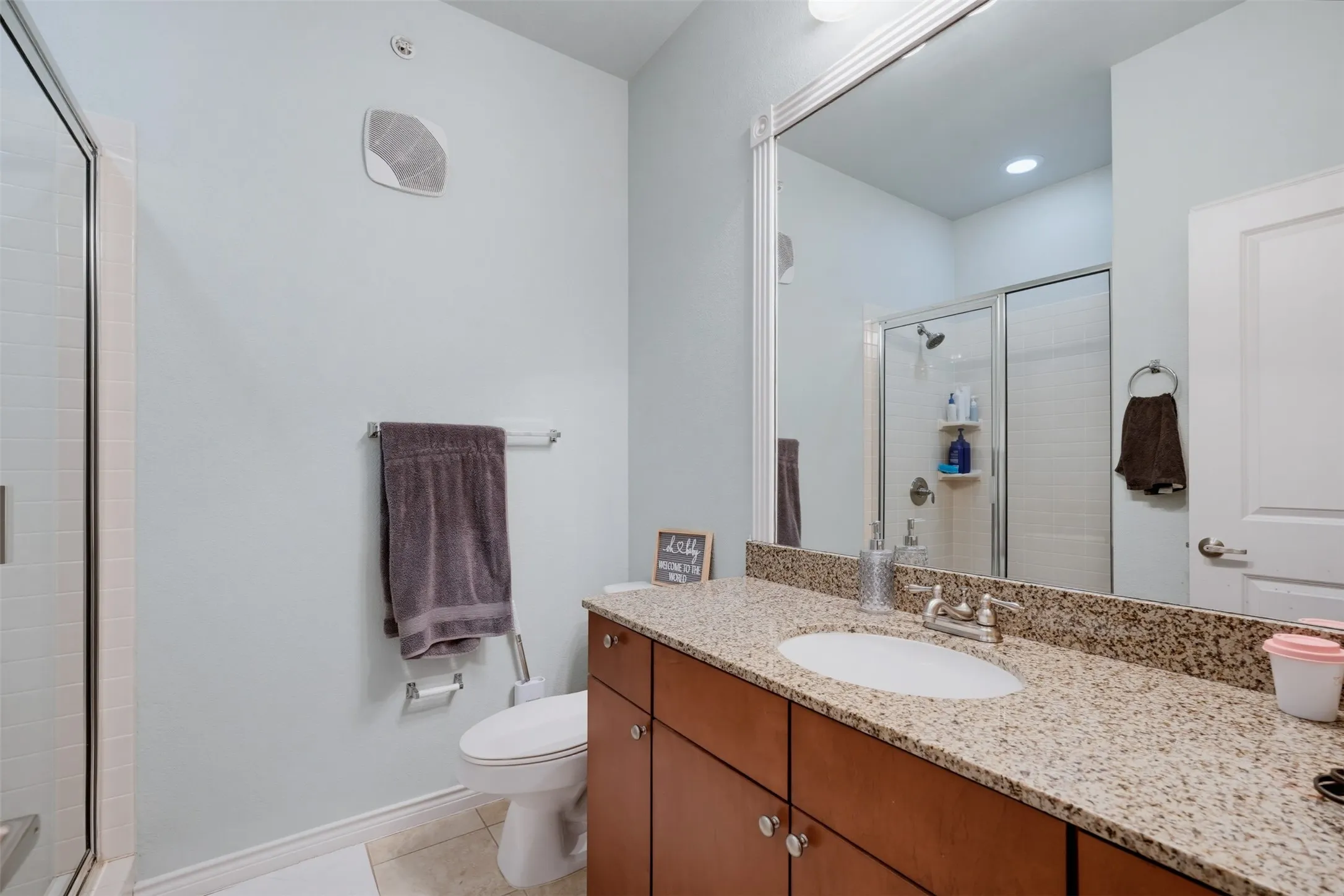 Condominium For Sale in Tarrant County , 1201 Beaconsfield Lane 109, Arlington, Texas 76011, 3 Bedroom, 4 Bathroom, 2 Garage spaces, 1,785 Sqft, built in 2008, mls#21299582, Real Estate Agent in Arlington, Homes For Sale in Tarrant county, Homes For Sale in Arlington, Realtor in Arlington Texas, Real Estate Brokerage Independent Realty Texas, Luminita Cordes Realtor