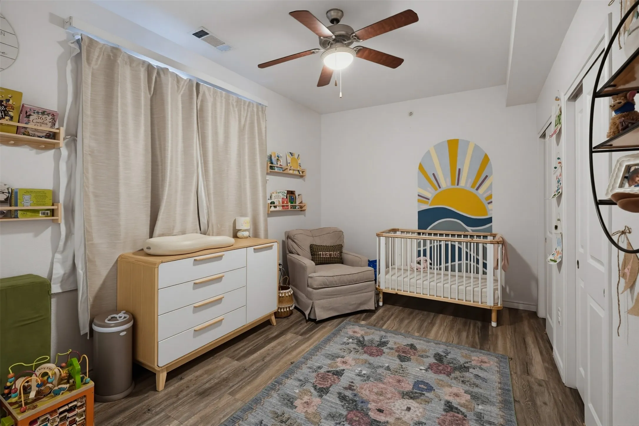 Condominium For Sale in Tarrant County , 1201 Beaconsfield Lane 109, Arlington, Texas 76011, 3 Bedroom, 4 Bathroom, 2 Garage spaces, 1,785 Sqft, built in 2008, mls#21299582, Real Estate Agent in Arlington, Homes For Sale in Tarrant county, Homes For Sale in Arlington, Realtor in Arlington Texas, Real Estate Brokerage Independent Realty Texas, Luminita Cordes Realtor