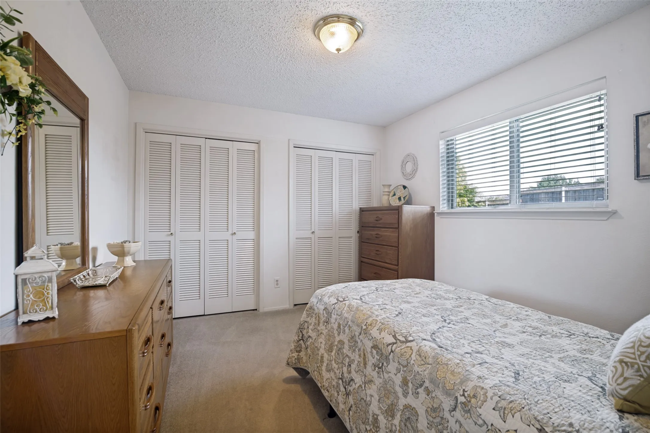 Single Family Residence For Sale in Dallas County , 1728 Roundrock Trail, Mesquite, Texas 75149, 3 Bedroom, 2 Bathroom, 2 Garage spaces, 1,454 Sqft, built in 1979, mls#21299547, Real Estate Agent in Mesquite, Homes For Sale in Dallas county, Homes For Sale in Mesquite, Realtor in Mesquite Texas, Real Estate Brokerage Independent Realty Texas, Luminita Cordes Realtor