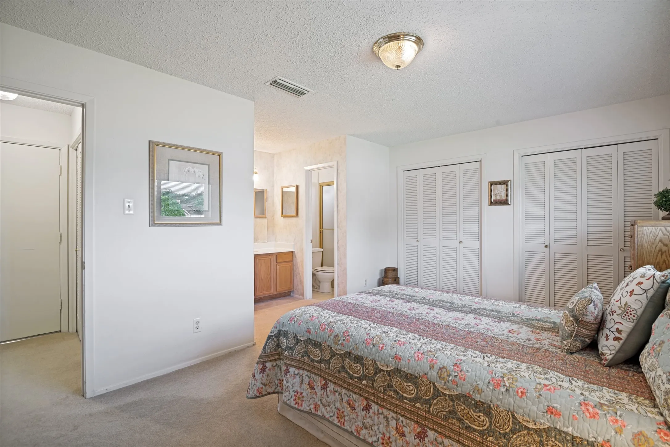 Single Family Residence For Sale in Dallas County , 1728 Roundrock Trail, Mesquite, Texas 75149, 3 Bedroom, 2 Bathroom, 2 Garage spaces, 1,454 Sqft, built in 1979, mls#21299547, Real Estate Agent in Mesquite, Homes For Sale in Dallas county, Homes For Sale in Mesquite, Realtor in Mesquite Texas, Real Estate Brokerage Independent Realty Texas, Luminita Cordes Realtor