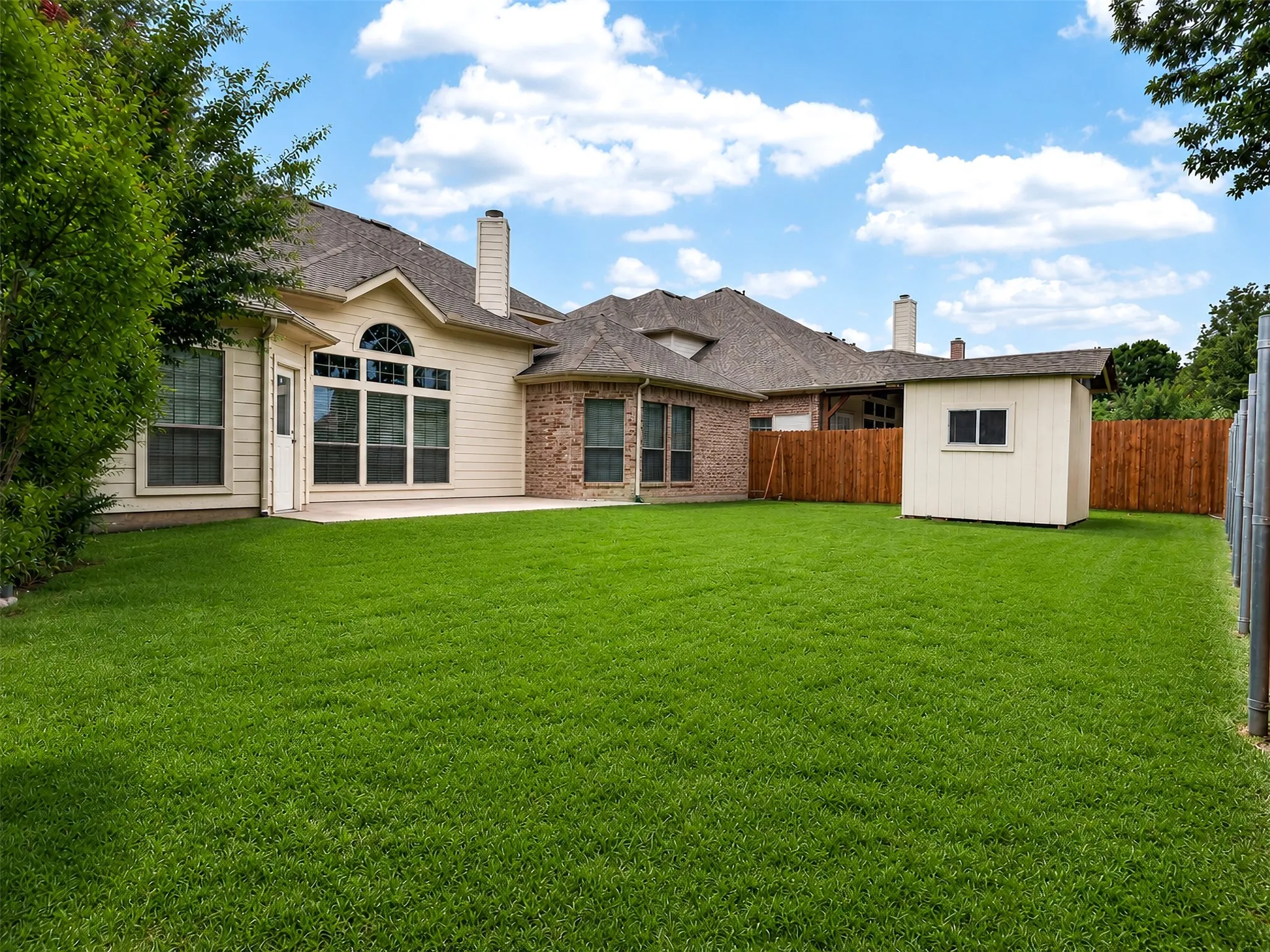 Single Family Residence For Sale in Tarrant County , 5513 Bandelier Trail, Fort Worth, Texas 76137, 5 Bedroom, 4 Bathroom, 2 Garage spaces, 3,584 Sqft, built in 2002, mls#21300110, Real Estate Agent in Fort Worth, Homes For Sale in Tarrant county, Homes For Sale in Fort Worth, Realtor in Fort Worth Texas, Real Estate Brokerage Independent Realty Texas, Luminita Cordes Realtor