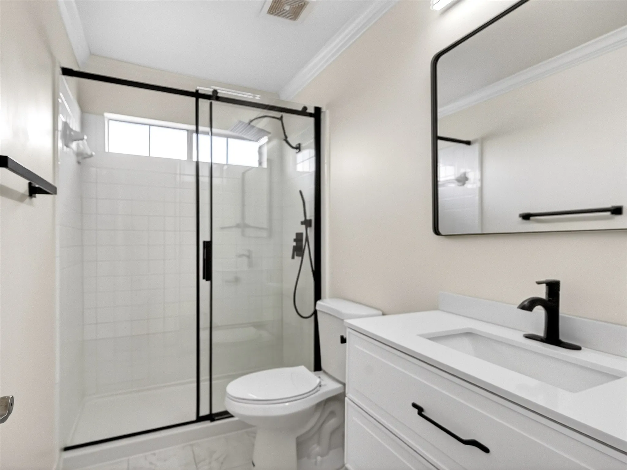 Single Family Residence For Sale in Tarrant County , 5513 Bandelier Trail, Fort Worth, Texas 76137, 5 Bedroom, 4 Bathroom, 2 Garage spaces, 3,584 Sqft, built in 2002, mls#21300110, Real Estate Agent in Fort Worth, Homes For Sale in Tarrant county, Homes For Sale in Fort Worth, Realtor in Fort Worth Texas, Real Estate Brokerage Independent Realty Texas, Luminita Cordes Realtor