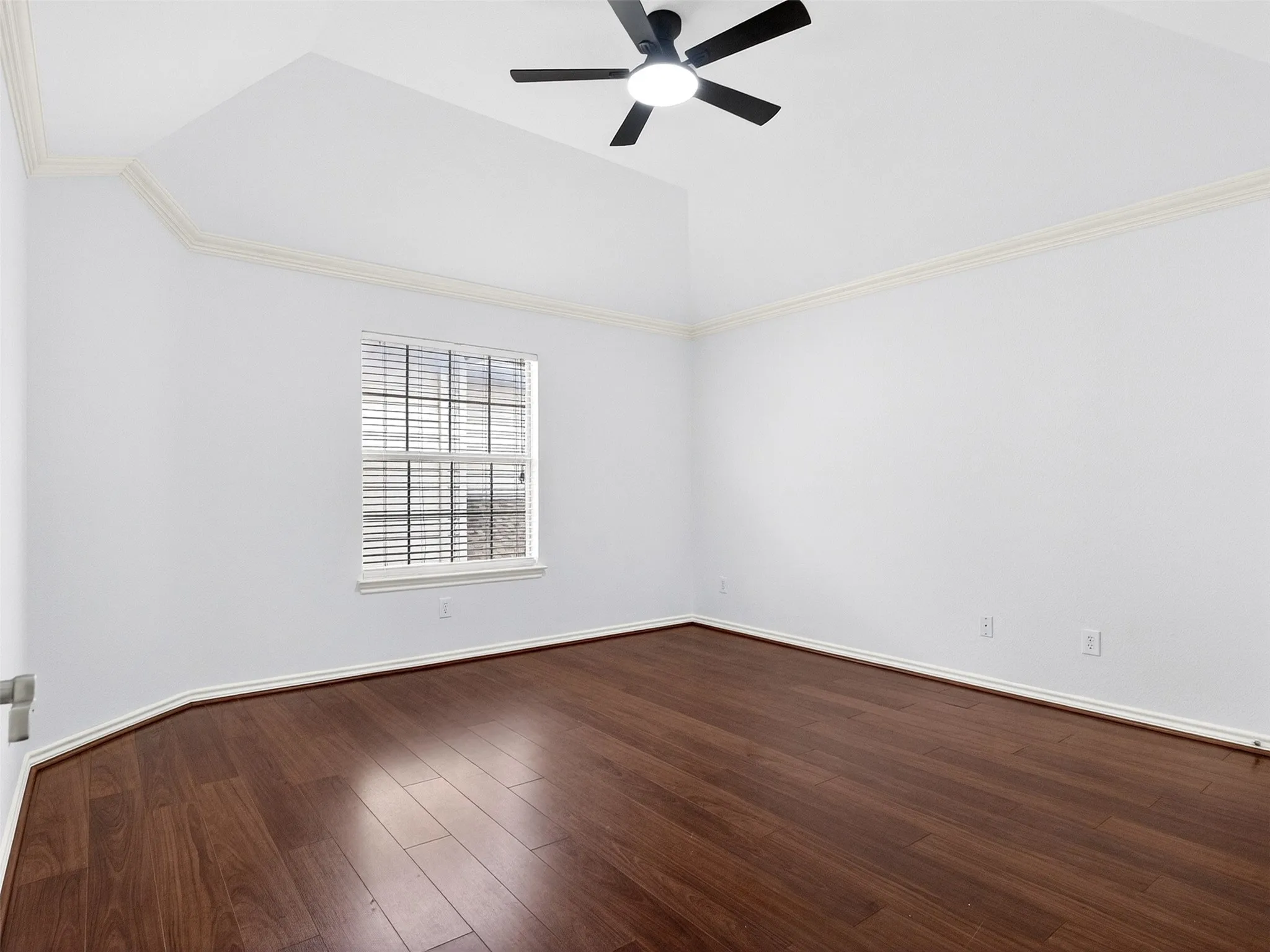 Single Family Residence For Sale in Tarrant County , 5513 Bandelier Trail, Fort Worth, Texas 76137, 5 Bedroom, 4 Bathroom, 2 Garage spaces, 3,584 Sqft, built in 2002, mls#21300110, Real Estate Agent in Fort Worth, Homes For Sale in Tarrant county, Homes For Sale in Fort Worth, Realtor in Fort Worth Texas, Real Estate Brokerage Independent Realty Texas, Luminita Cordes Realtor